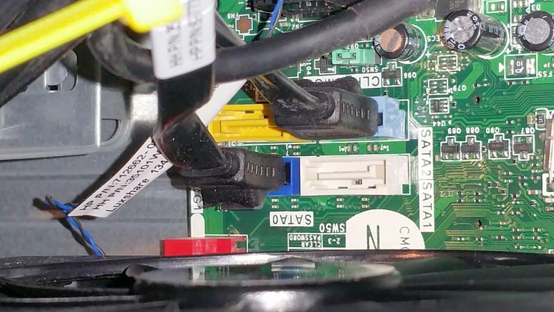 sata connections low res.jpg