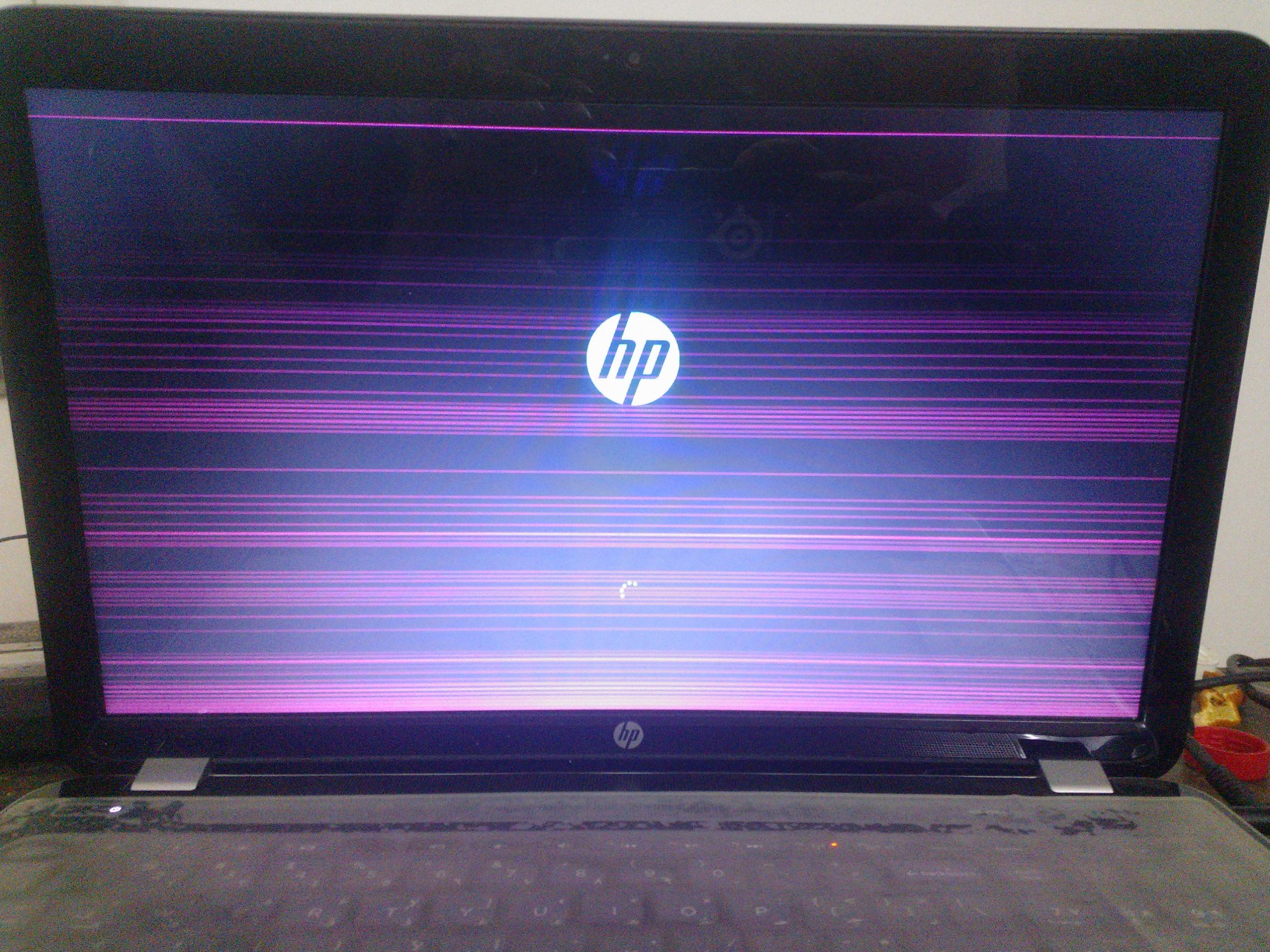 Screen gone crazy (pink lines+ flickering) - HP Support Community - 4875085