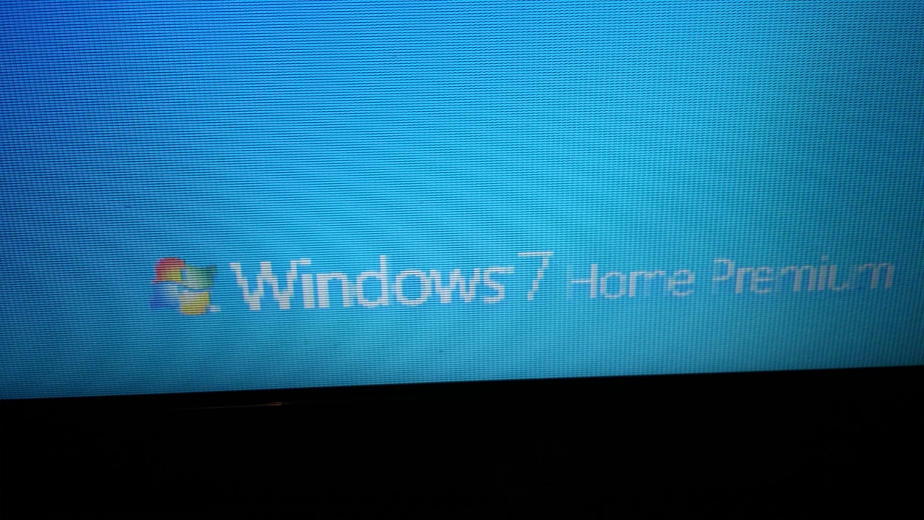 Re HP Pavilion DV7 4045ea Screen Replaced and still blurry/... HP