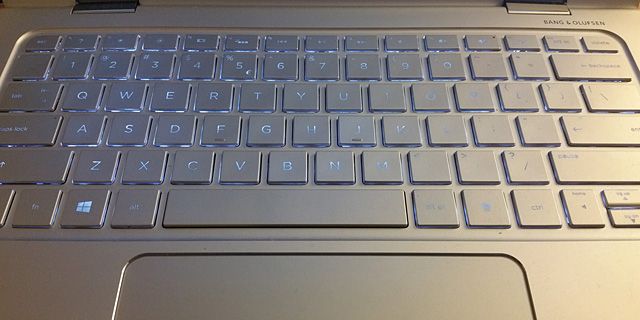 20151216_Spectre X360 KeyboardBacklit.jpg