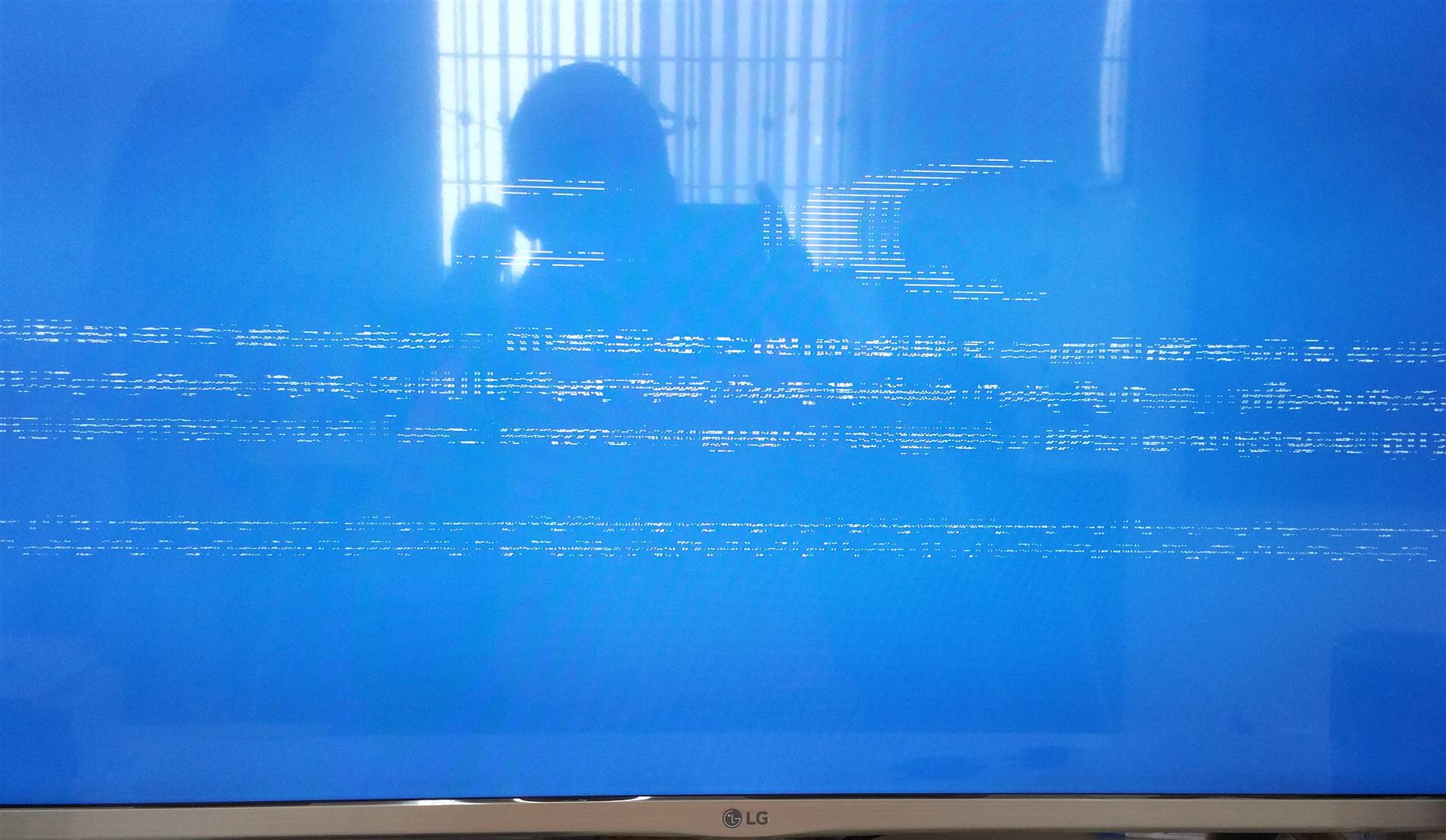 transaktion Reklame Inficere Windows 10 update results in blue screen with white lines - HP Support  Community - 5675508