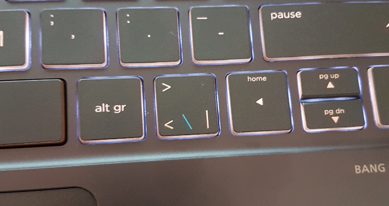 How do I use the left/right tag key on HP Spectre 13-v002no - HP ...