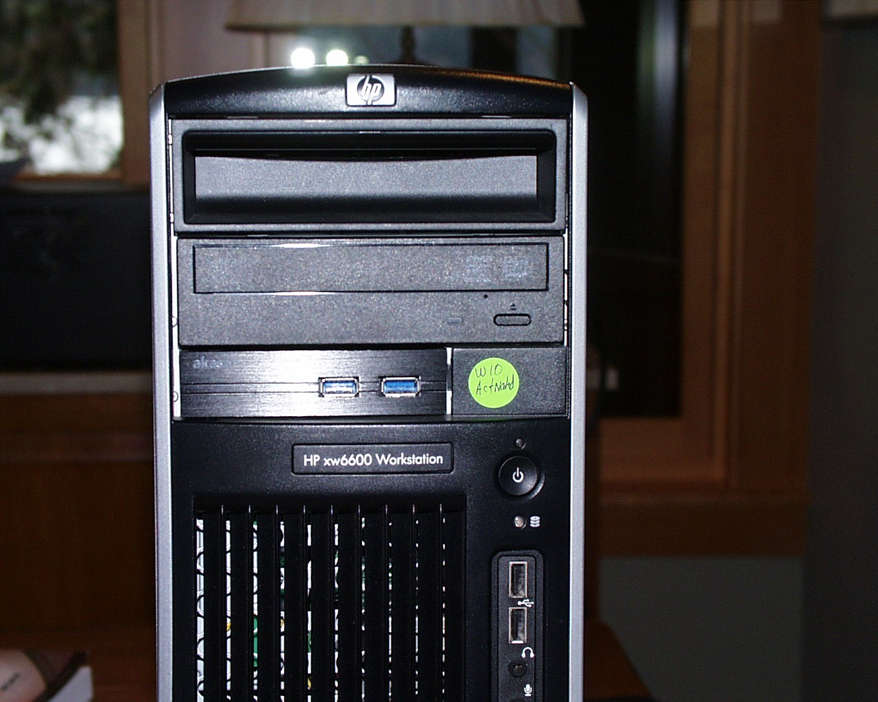 1 Front view in xw6600.JPG