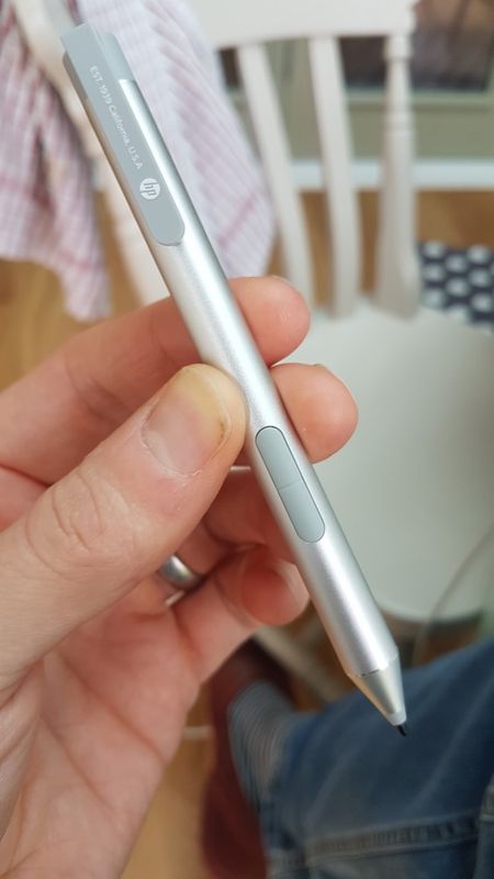 The pen they sent me that actually looks like the incompatible active stylus.