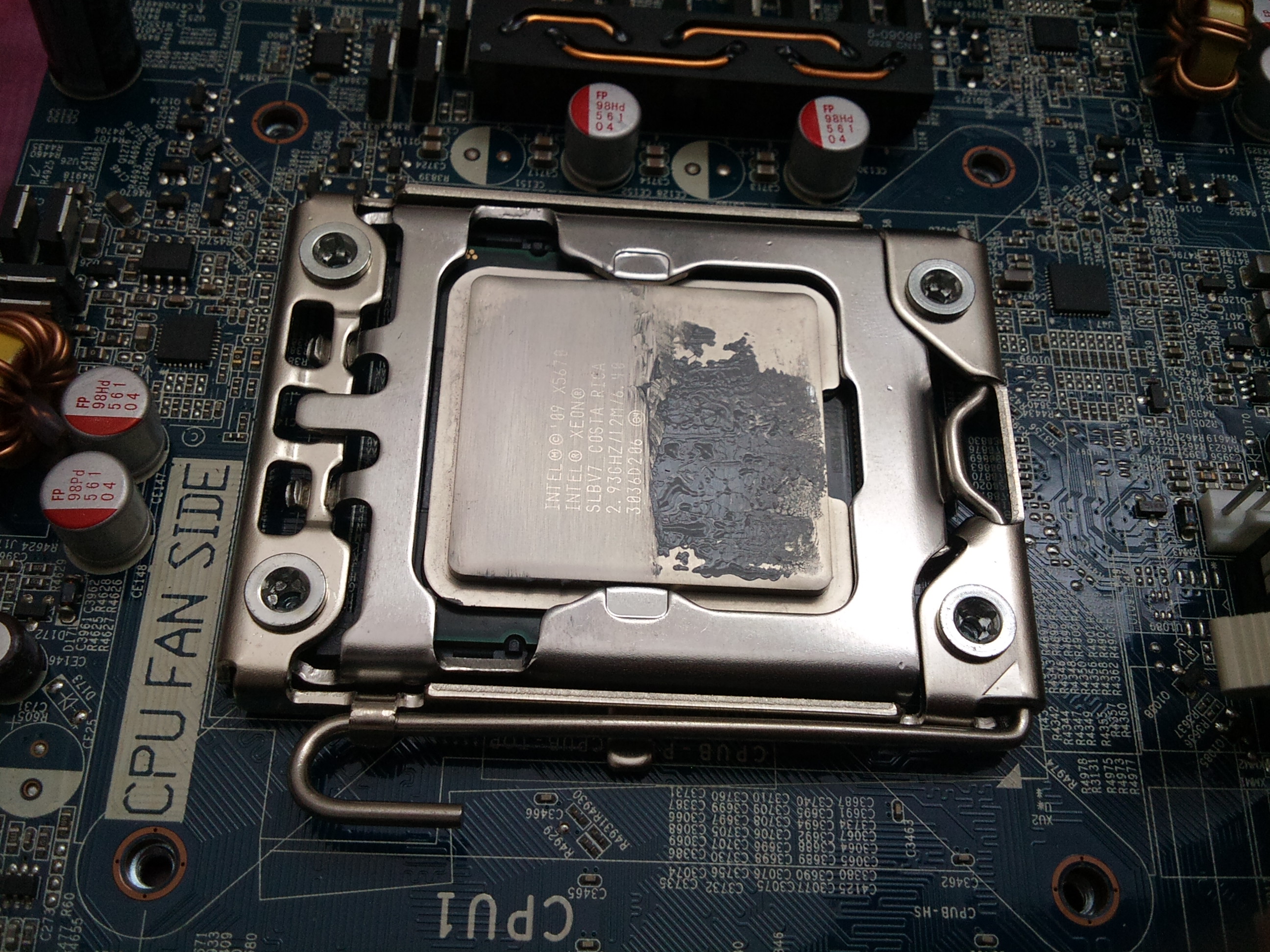 z600 rev1 supports x5670 but only one cpu!!!! - HP Support