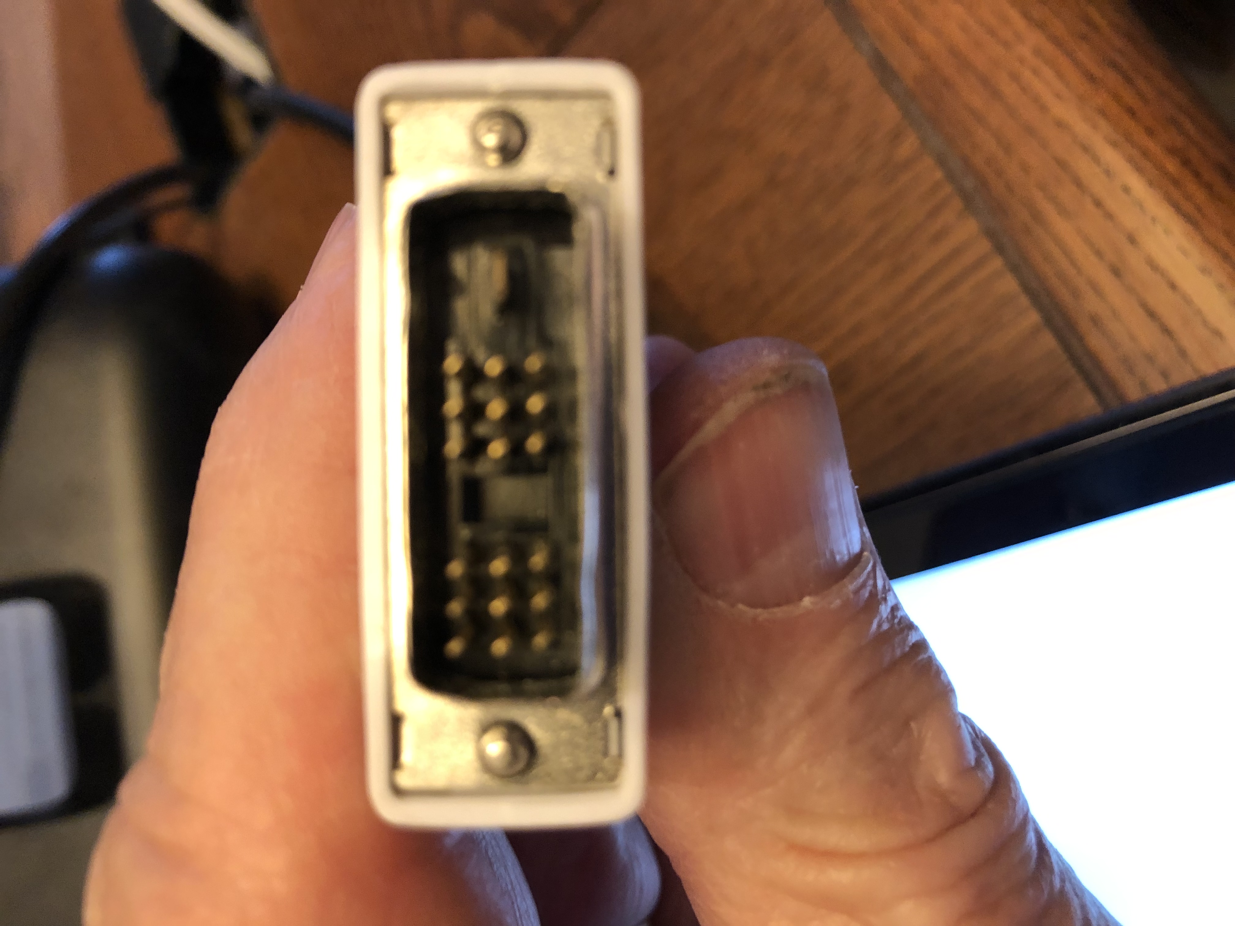 Connecting old monitor to new computer - HP Support Community - 7081187