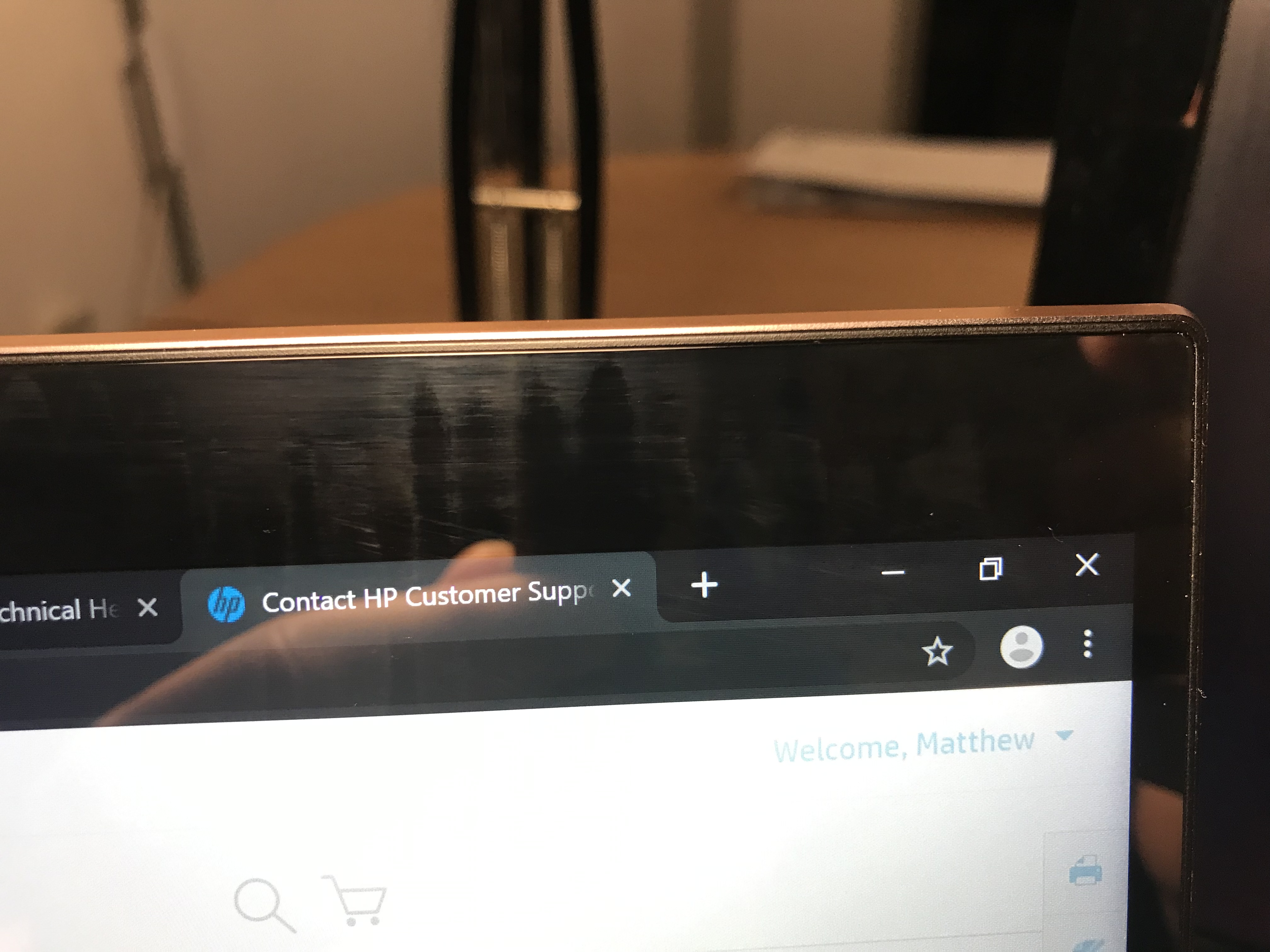 Marks on top edge of screen - HP Support Community - 7156393