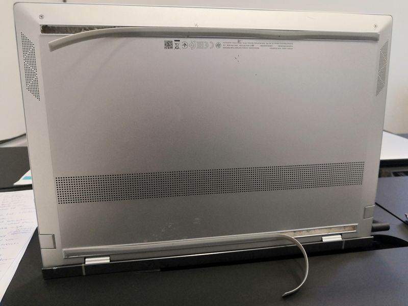 Strips are stripping off HP ENVY - 13-ah1002na