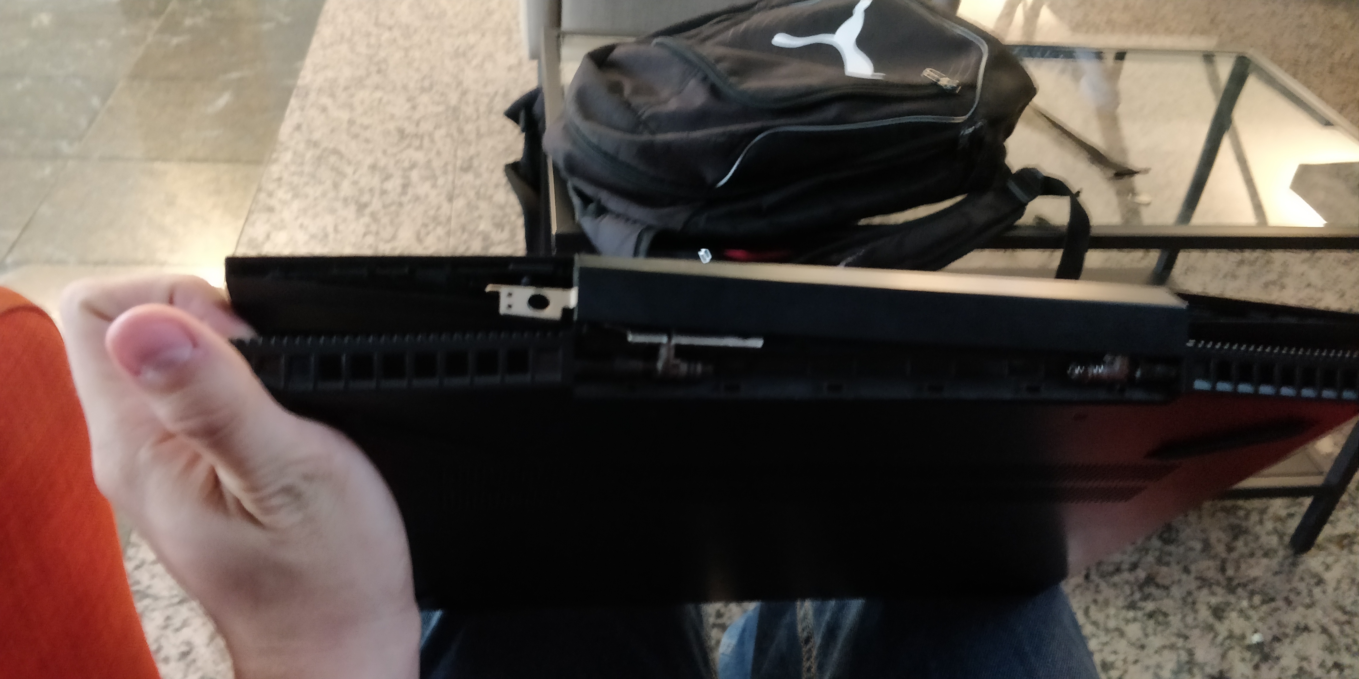 Hp Pavilion gaming 15 hinge broke after 10 months HP Support