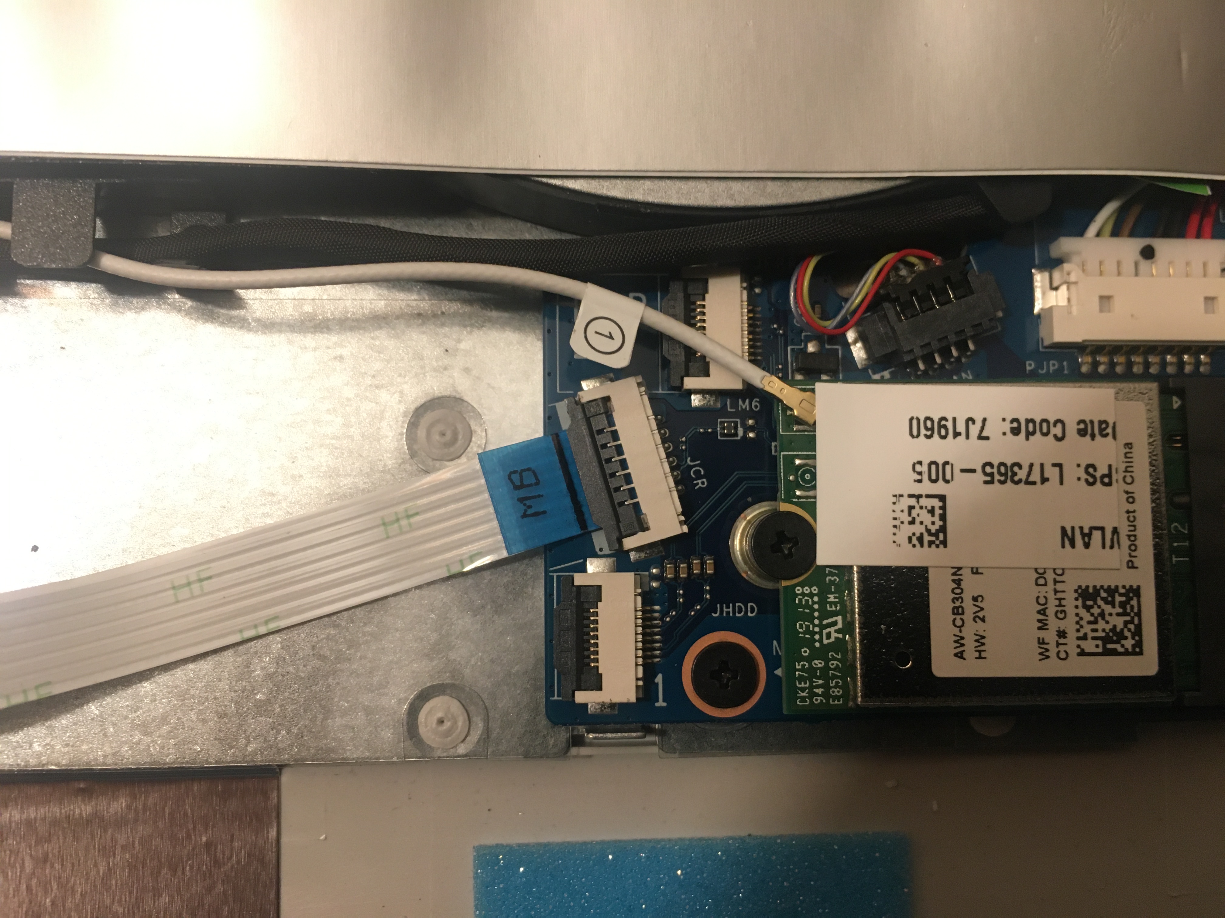 Solved: Dont have hard drive sata connector - HP Support Community - 7179600