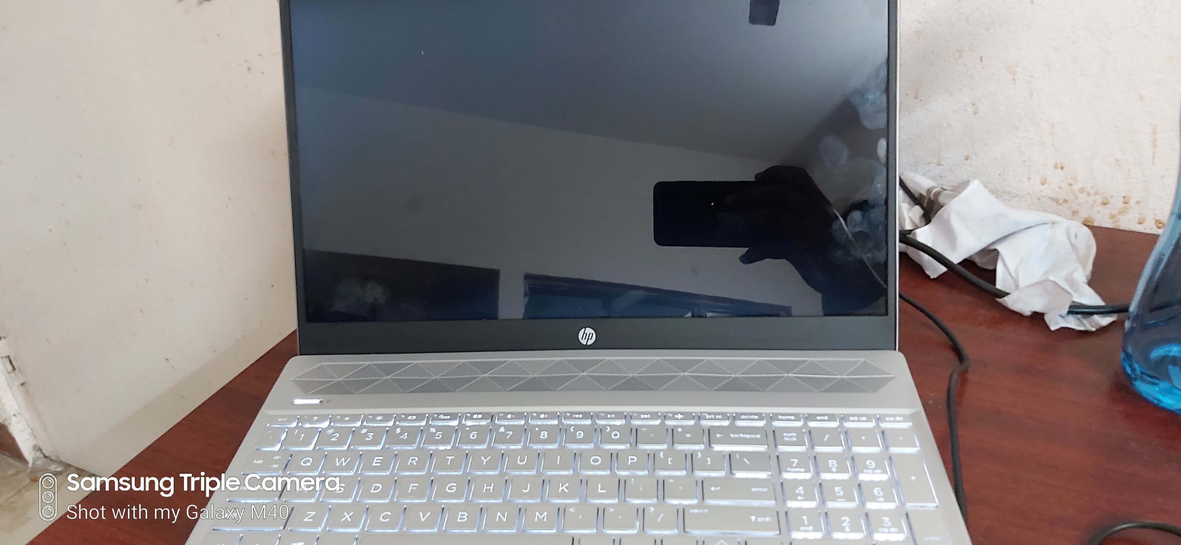 My laptop screen is not at all responding and its completly HP