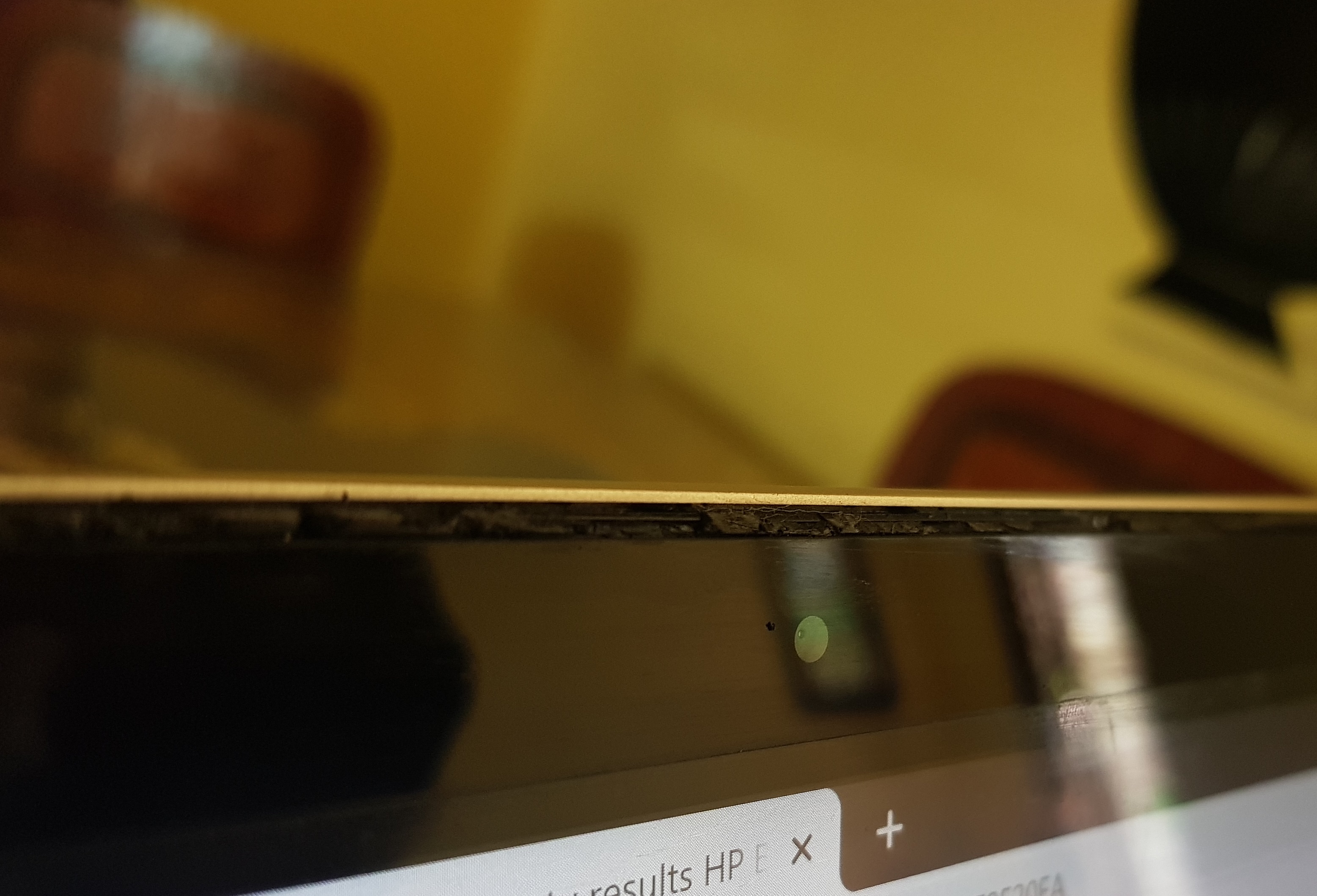 Beading Around Display is Falling OFF!!! - HP Support Community - 7351428