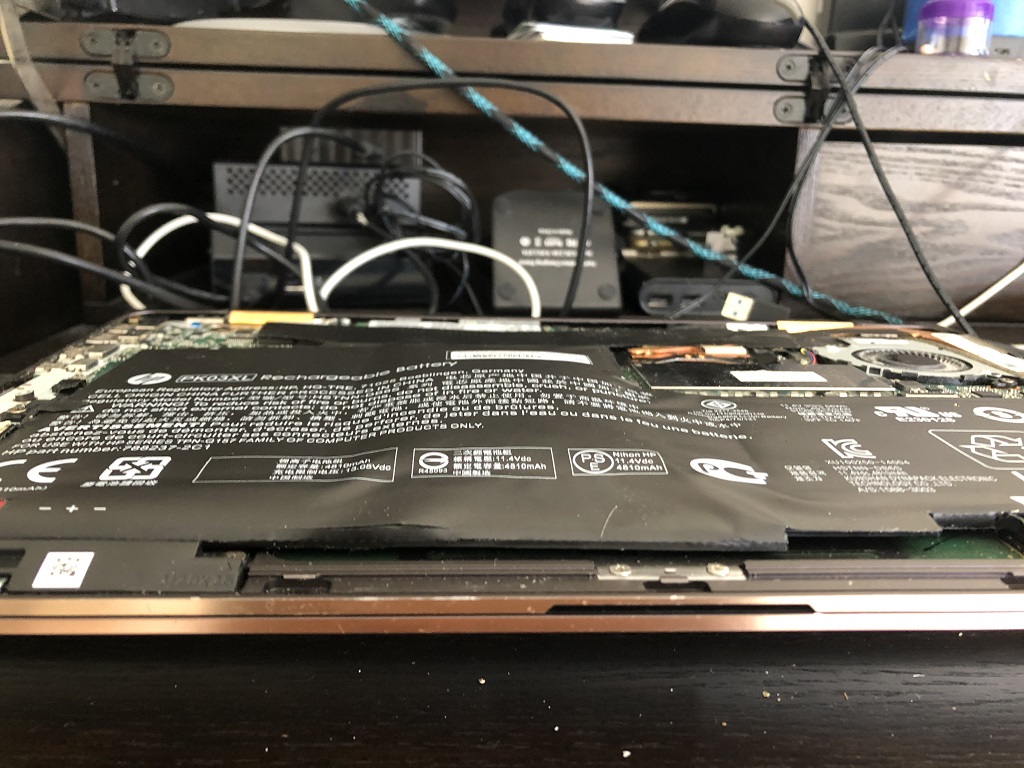Solved Battery Swelling on HP Spectre HP Support Community 7467702