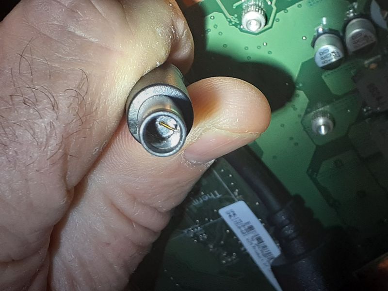 Pin was bent in the plug preventing it from booting and making it give an 3/4 beep code