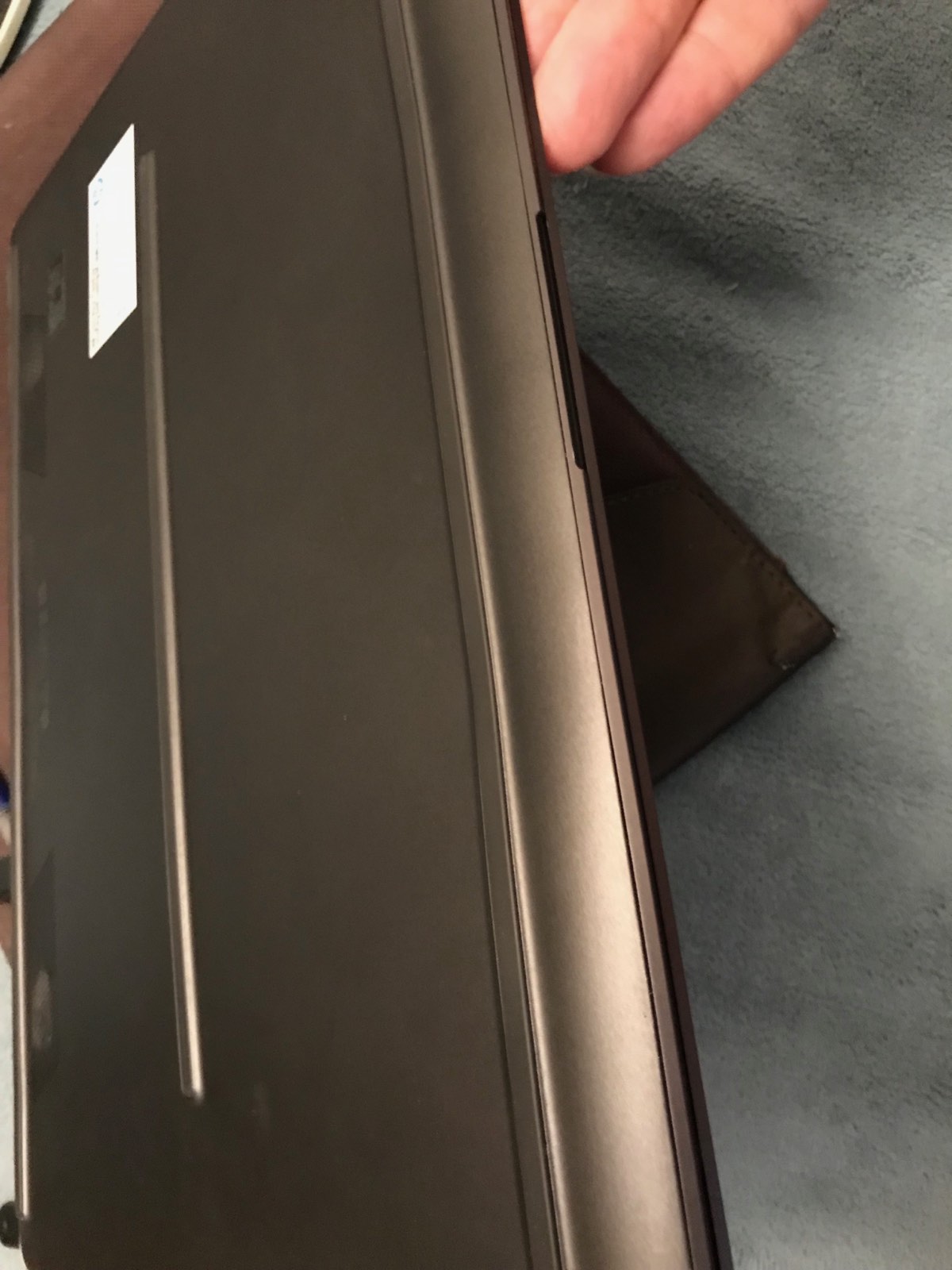 Solved: Notebook case deformation - HP Support Community - 7677813