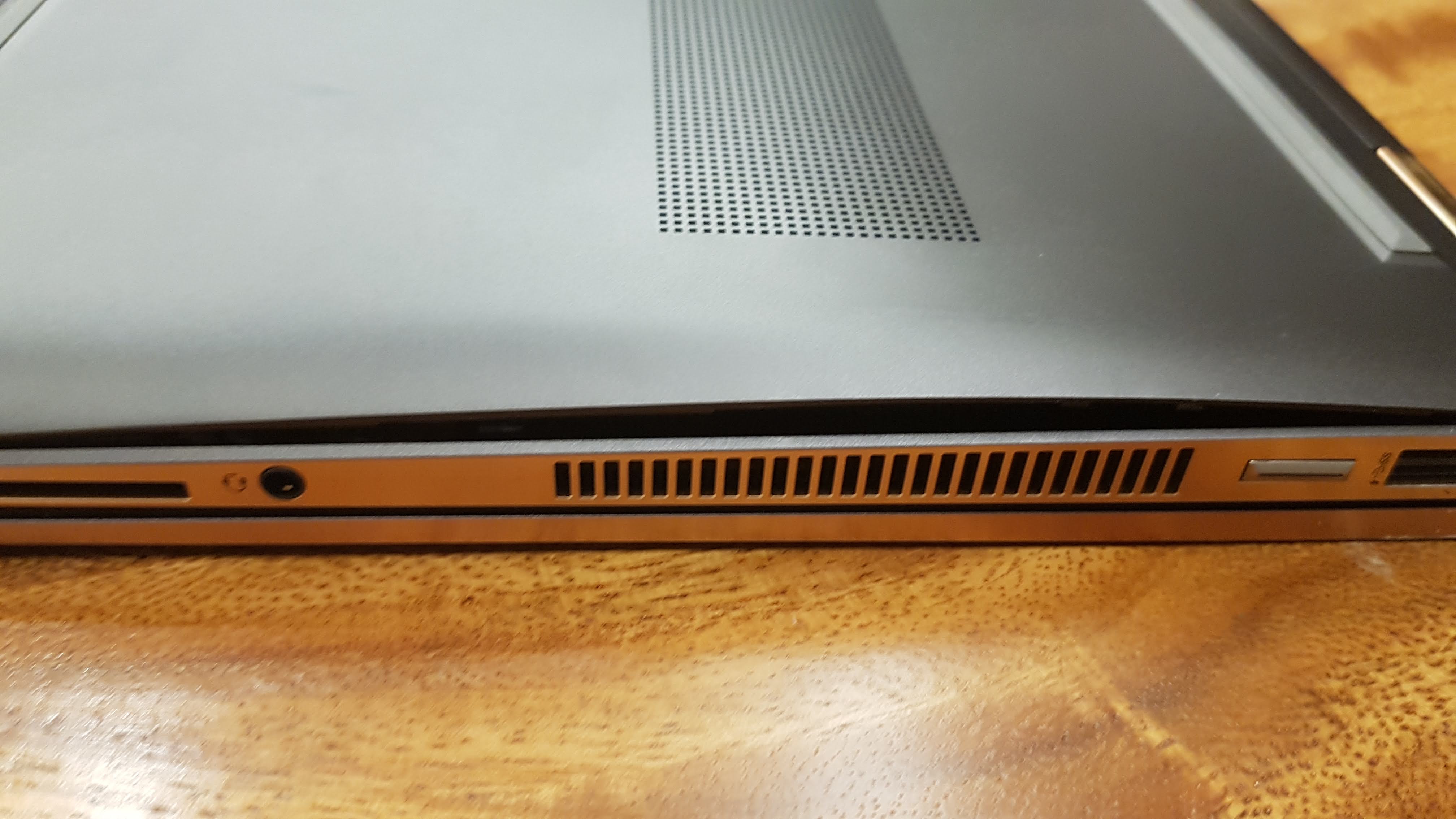 laptop lower body shell popped - HP Support Community - 7710195