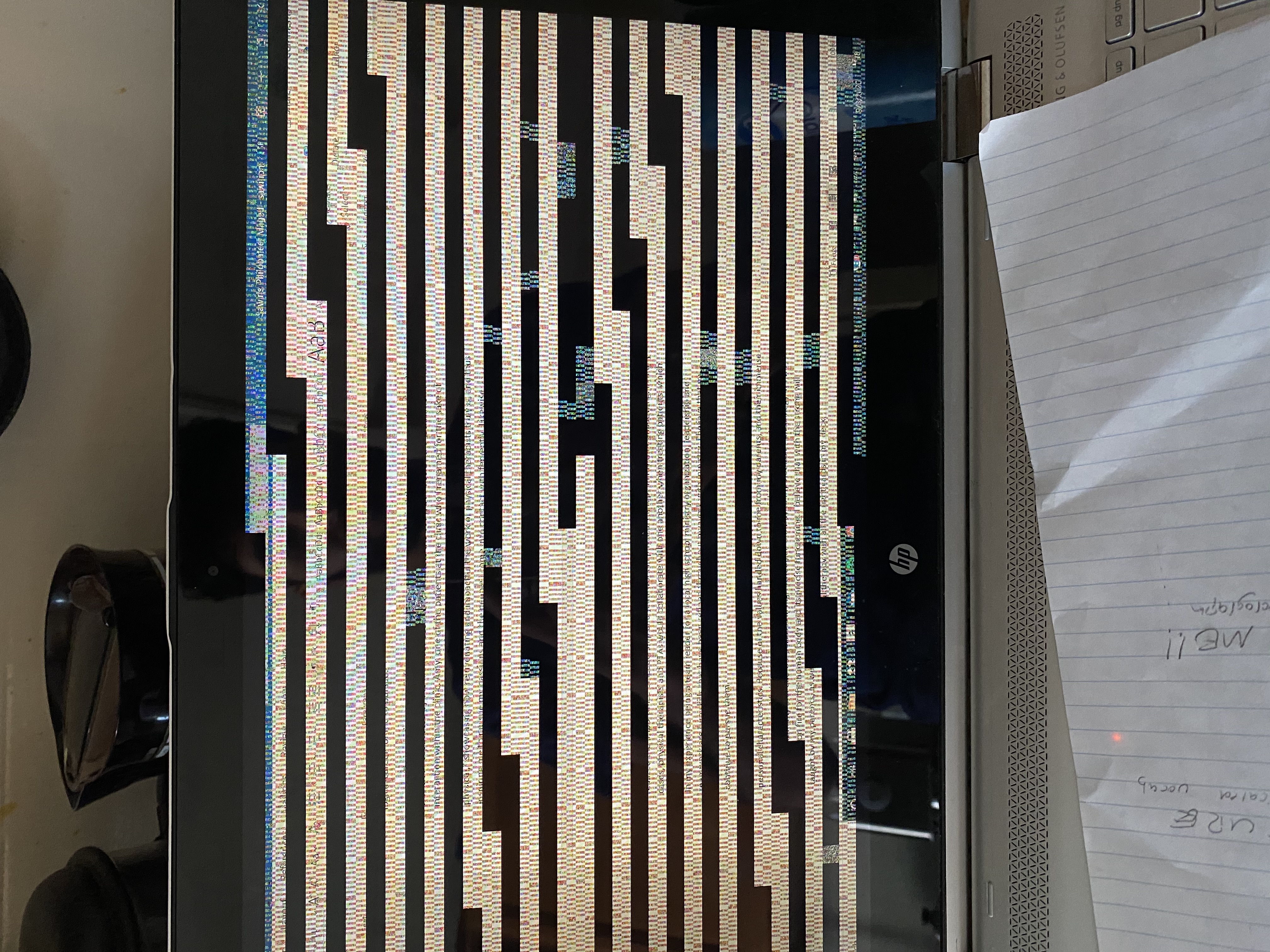 Screen display freezes and displays horizontal lines and the... - HP ...