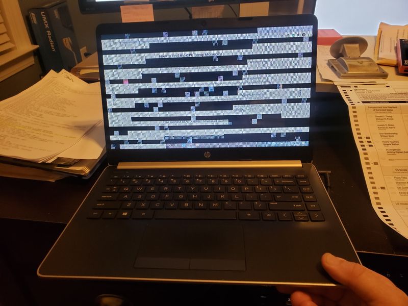 laptop_horz_pattern2.jpg