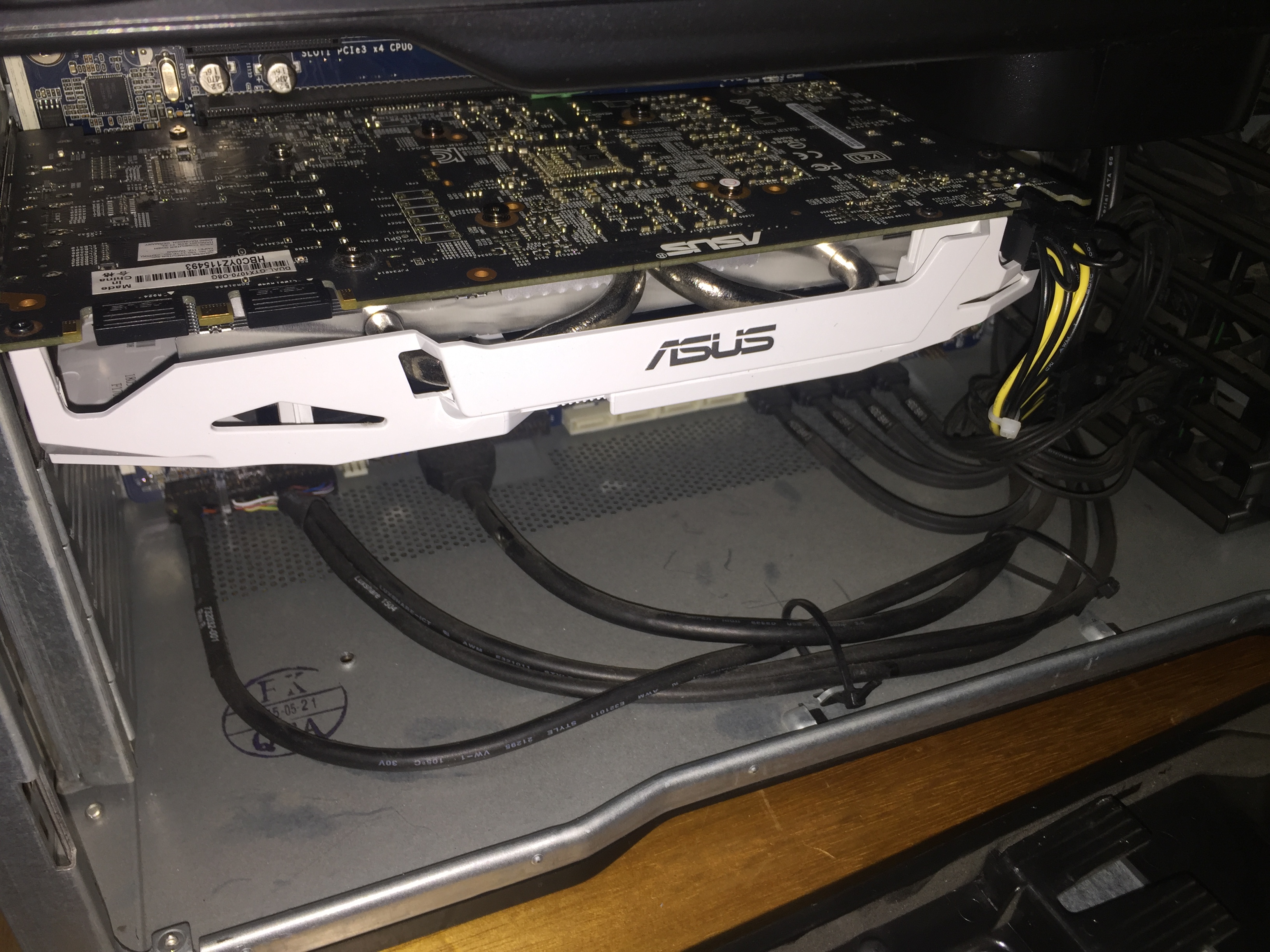 Solved: Close panel after bigger graphic card on Z840 - HP Support