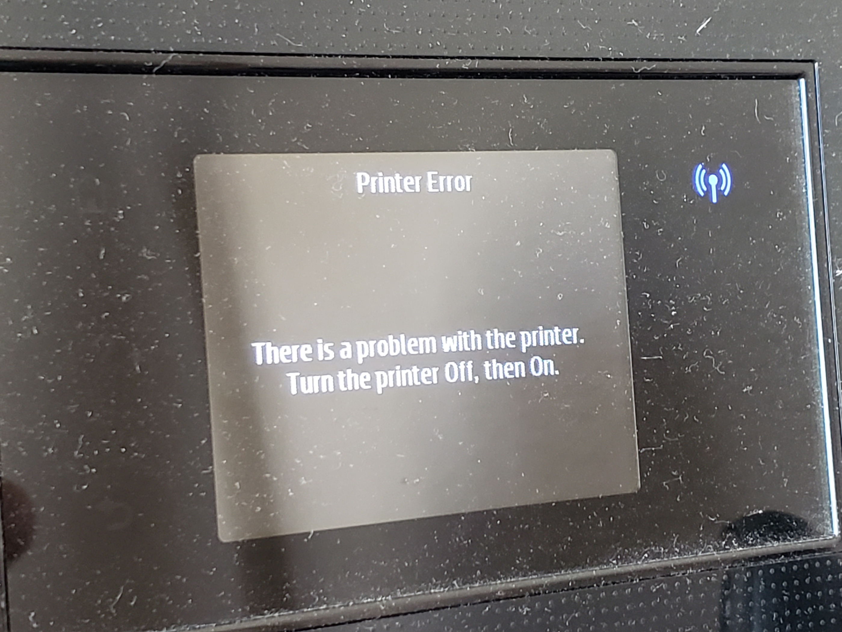 HP Printers - An 'Out of Paper' error displays, printer does not