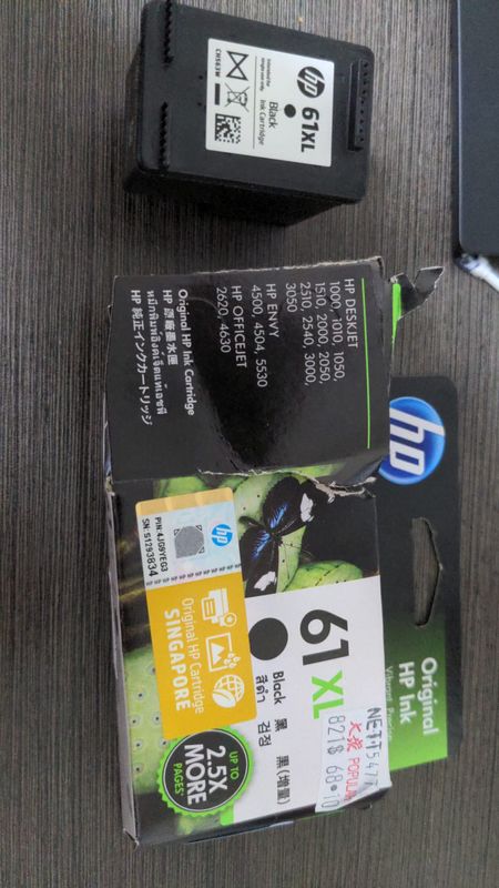 03 - New genuine original black cartridge  and packaging