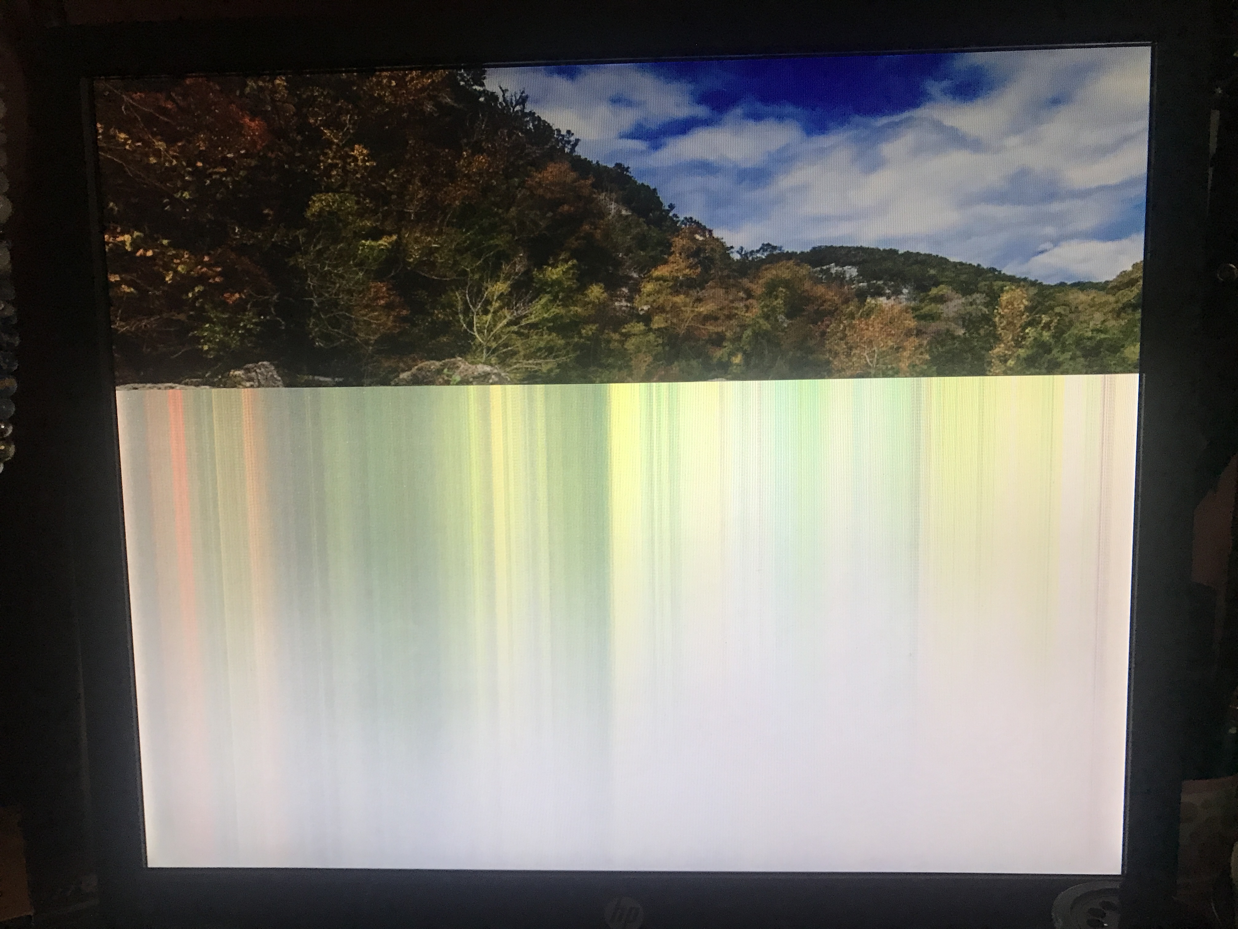 Screen issue on monitor - HP Support Community - 8195793