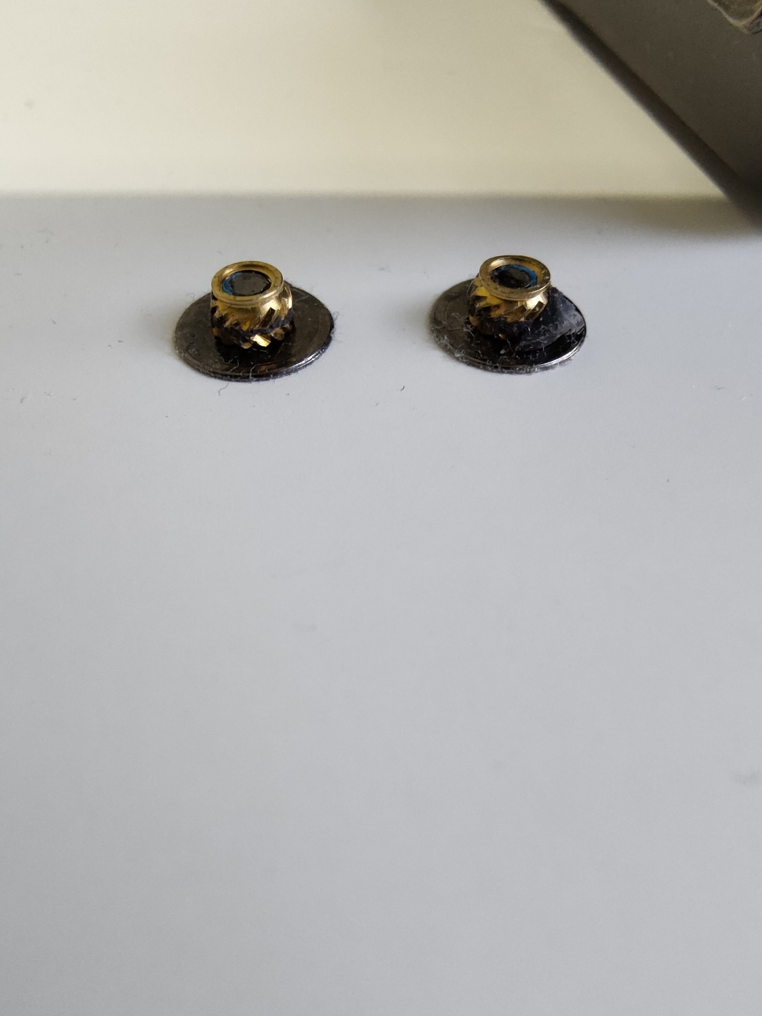 Plastic beads fall from my Envy hinge - HP Support Community - 6102474