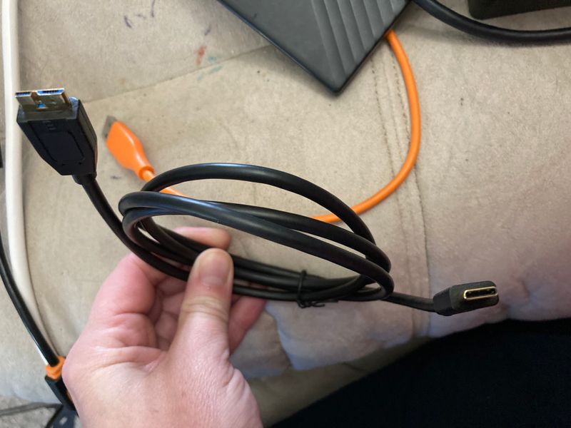 Cable Creation usb-3.0 HDD to USB-C cable doesn't work/not recognized
