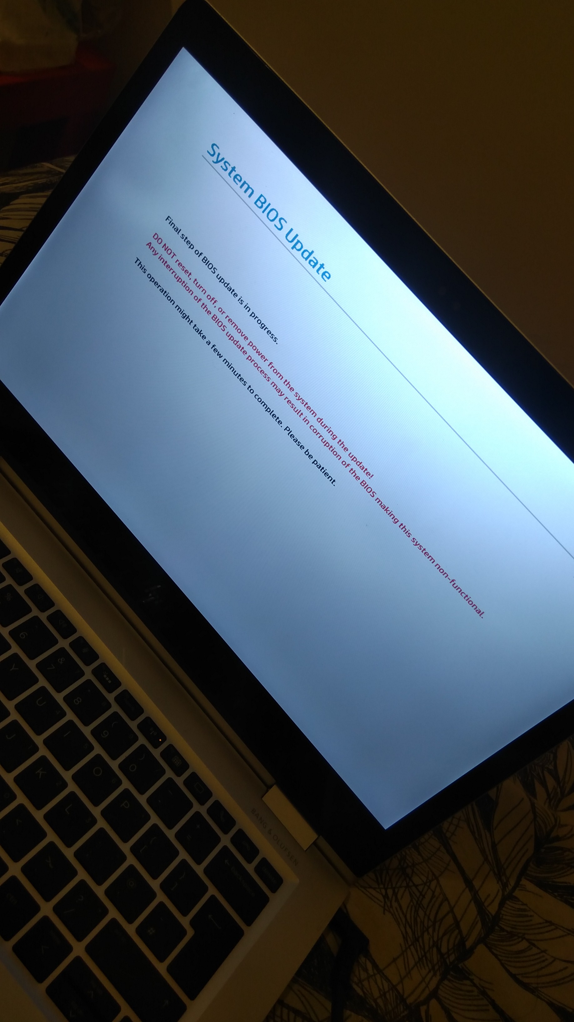 Hi my laptop doesnt start and just has these 2 photos and h... HP