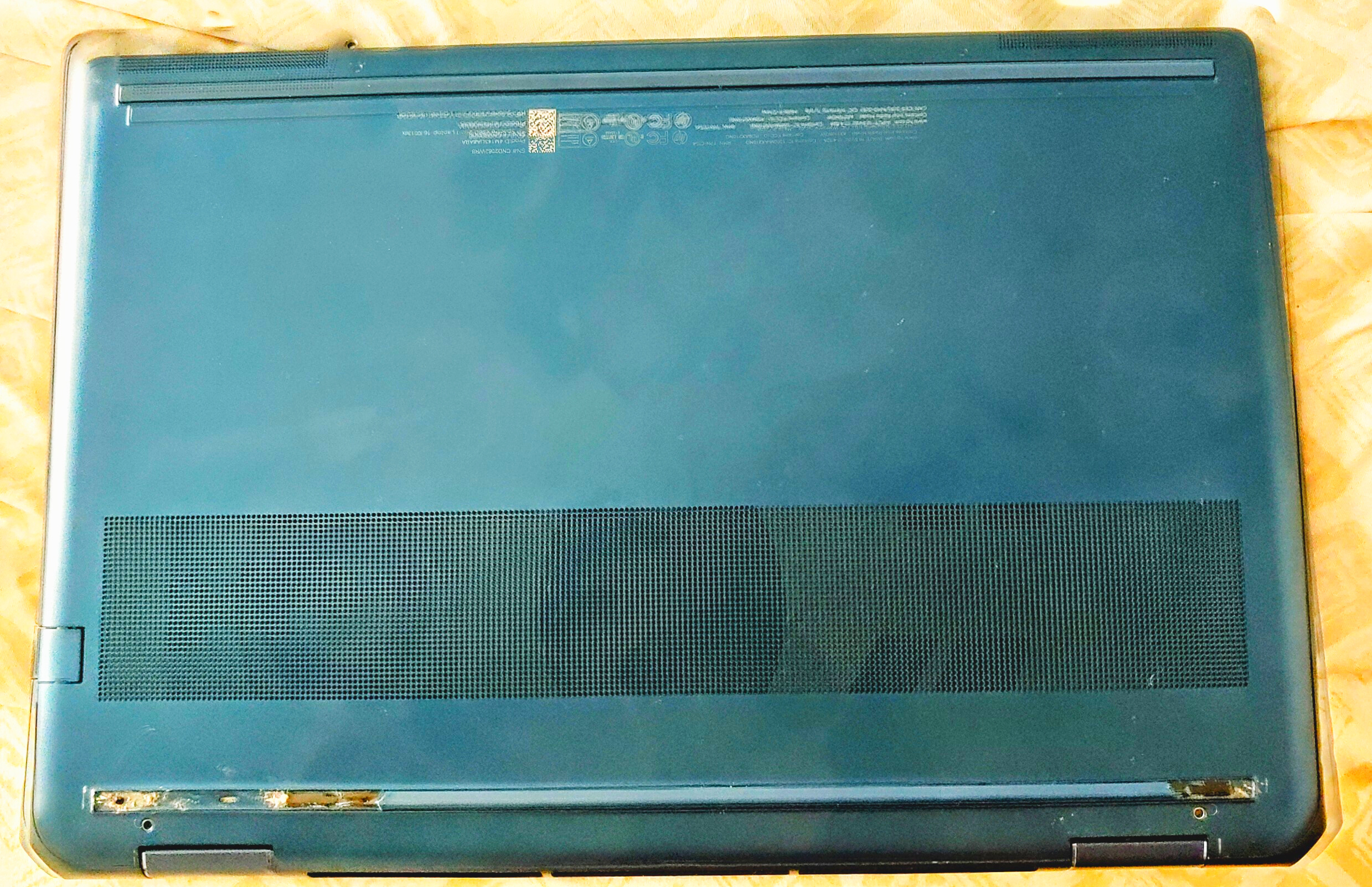 Hp spectre hotsell x360 bottom cover