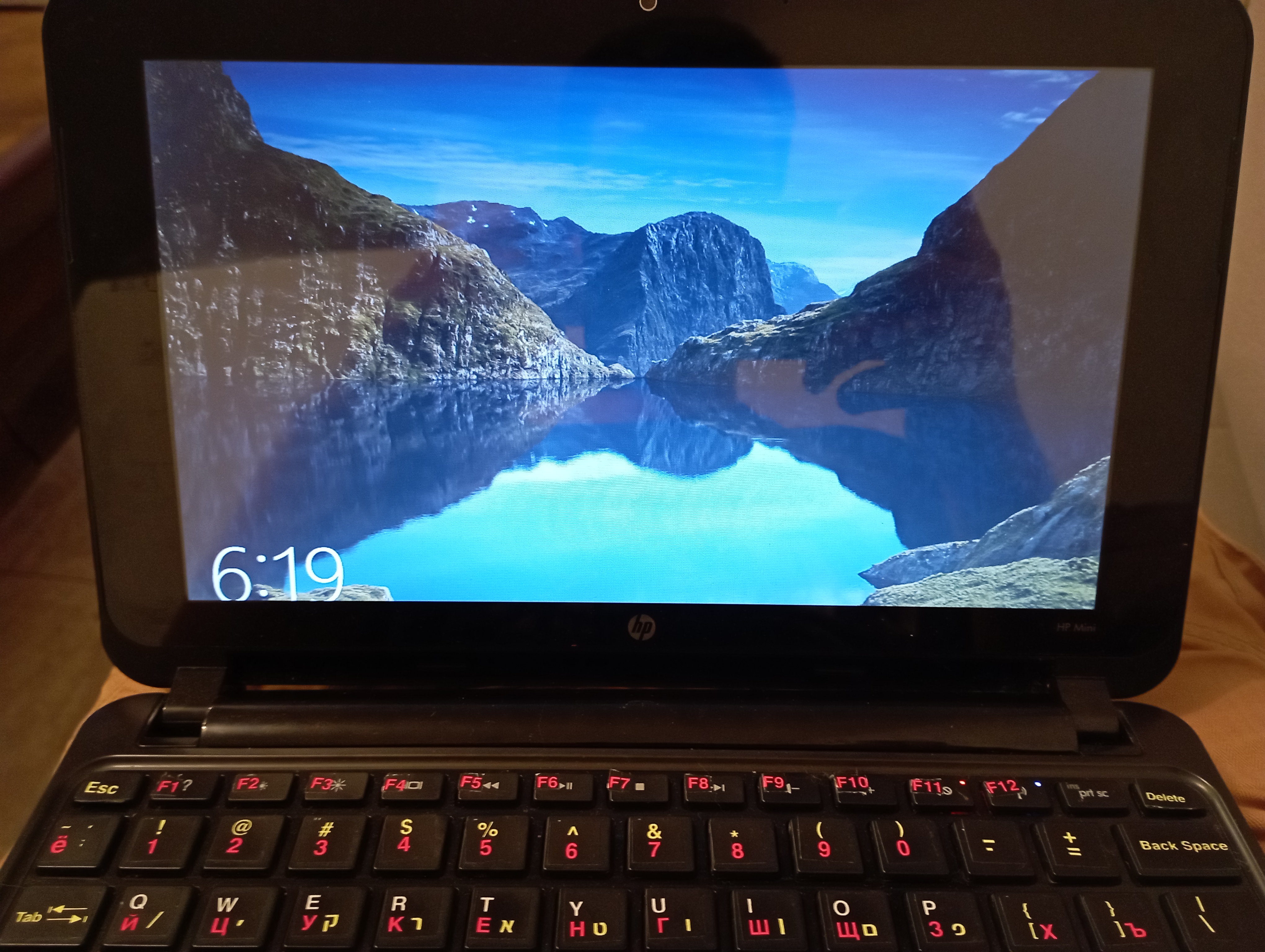 Wrong screen resolution - HP Support Community - 8499389