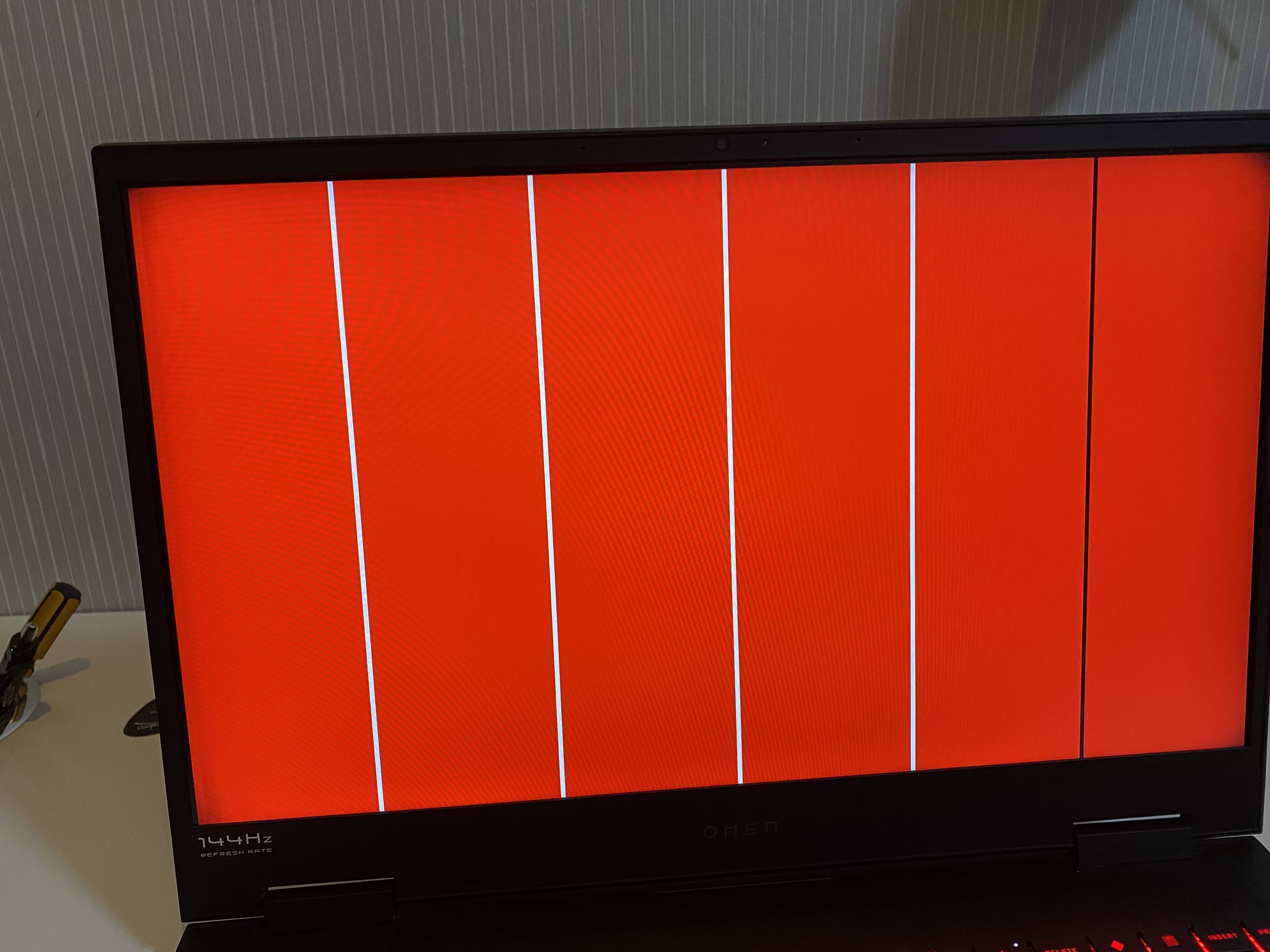 Solved: Display flickering - HP Support Community - 8527273