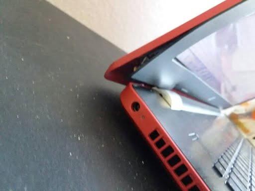HP 17-BS0xx Screen Hinge Failure - HP Support Community - 8535981