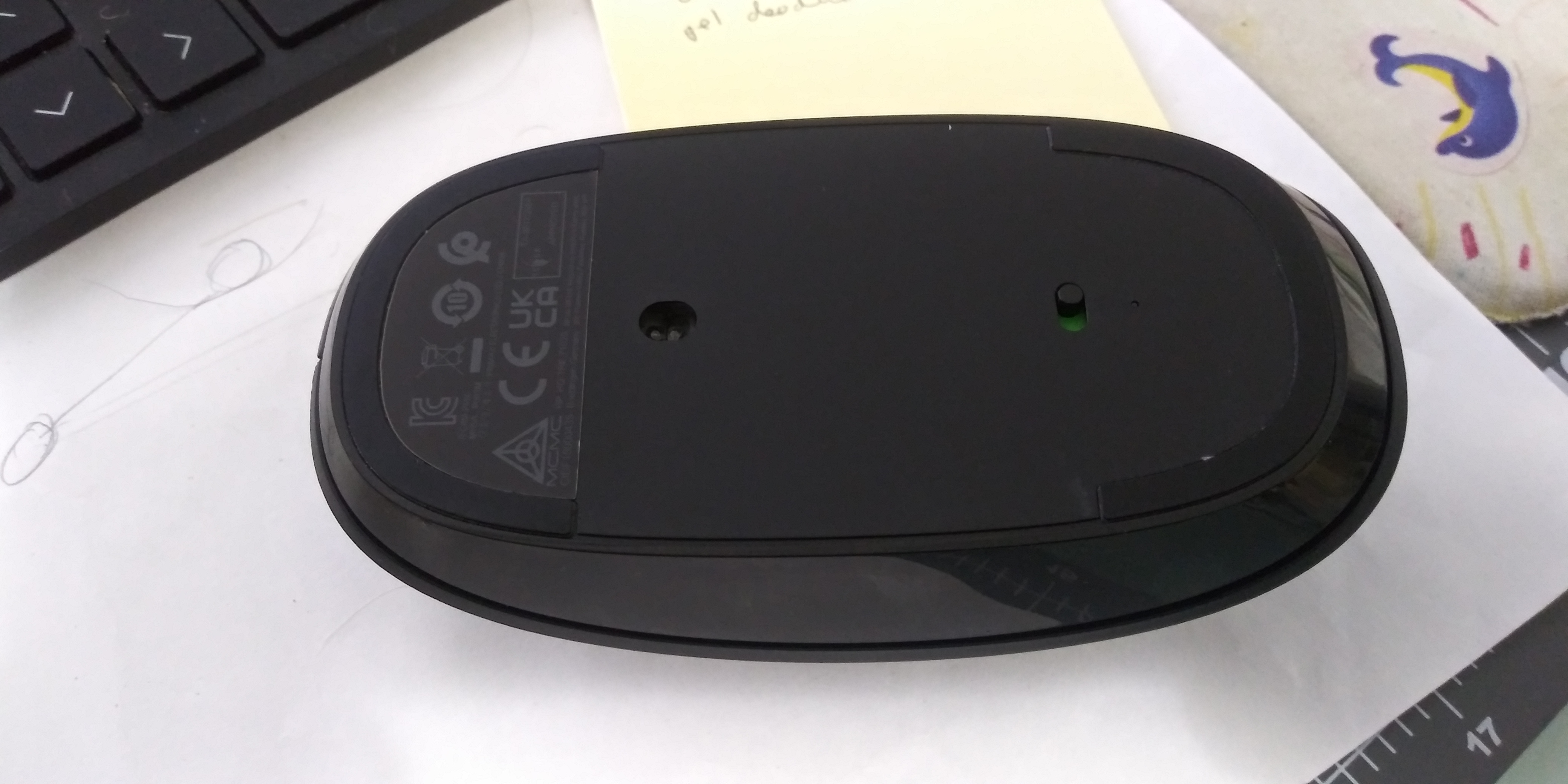 How do I open wireless mouse (model HP 230) - HP Support Community - 8566371