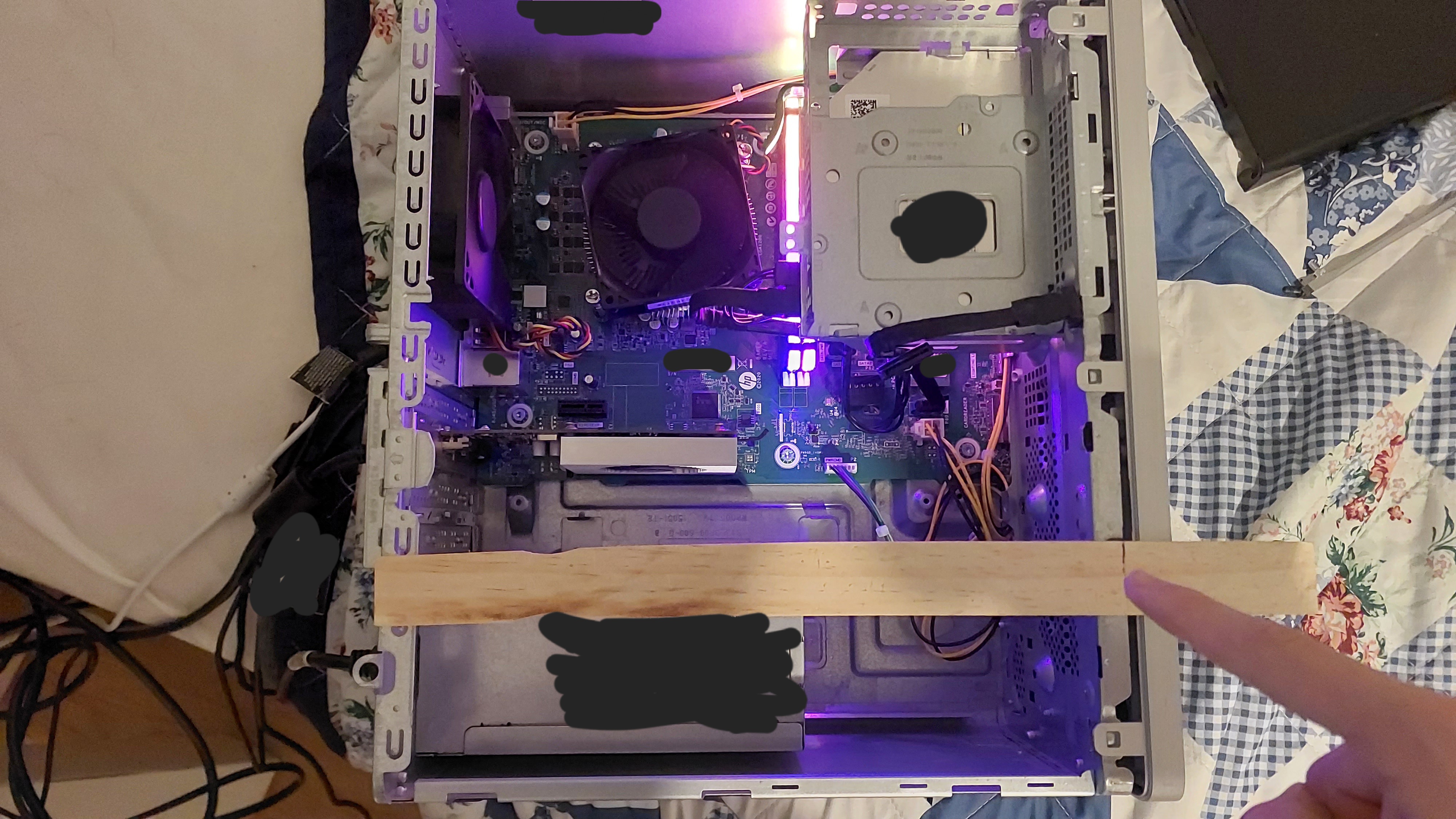 Solved: Graphics card doesn't fit in my PC case - HP Support Community -  8576230