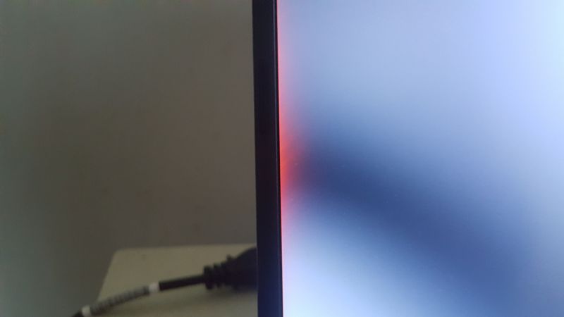 REDISH TINT on edges of Notebook SCREEN - HP Support Community - 8598504
