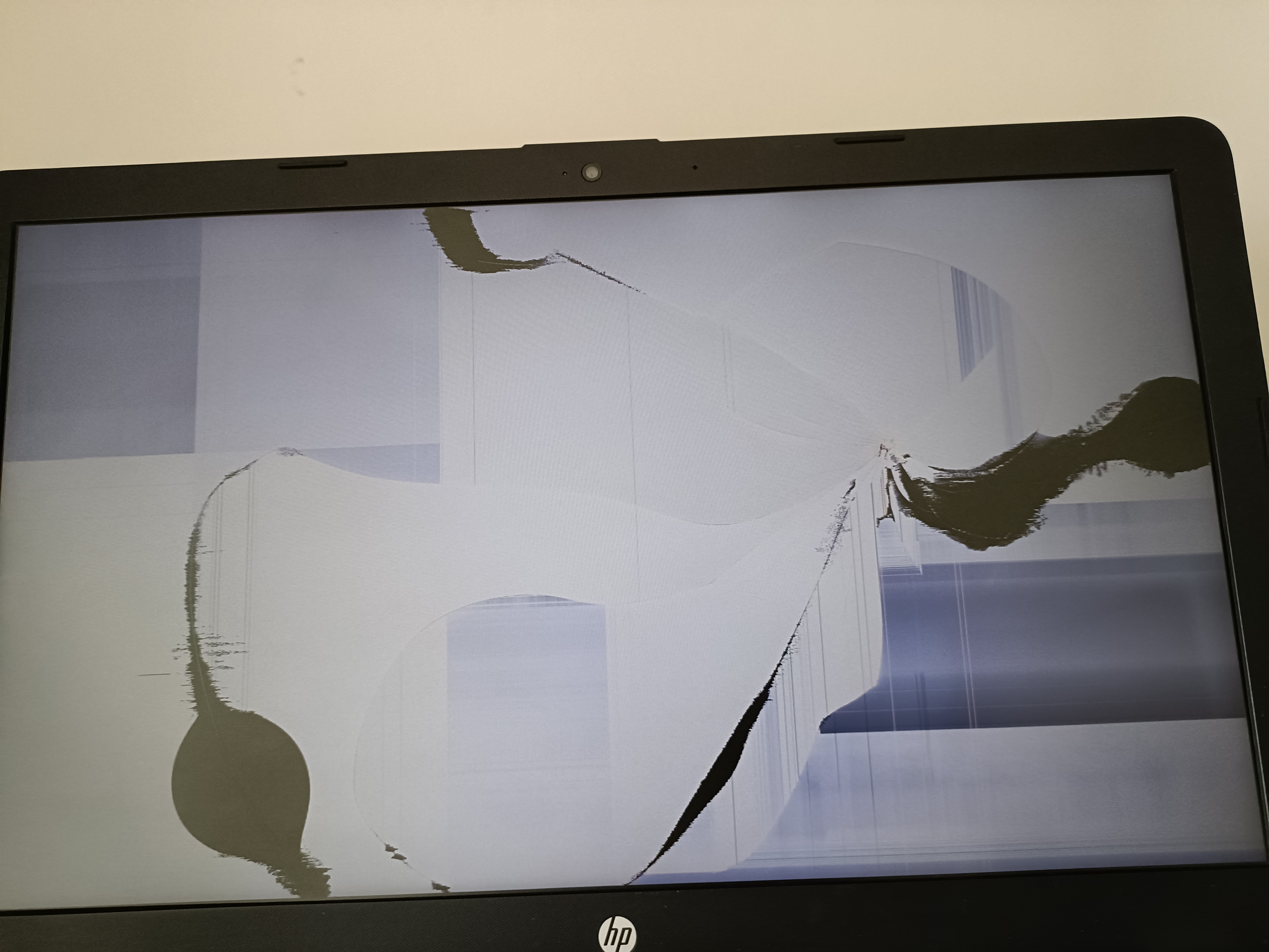 Screen display shows cracked pattern - HP Support Community - 8690785