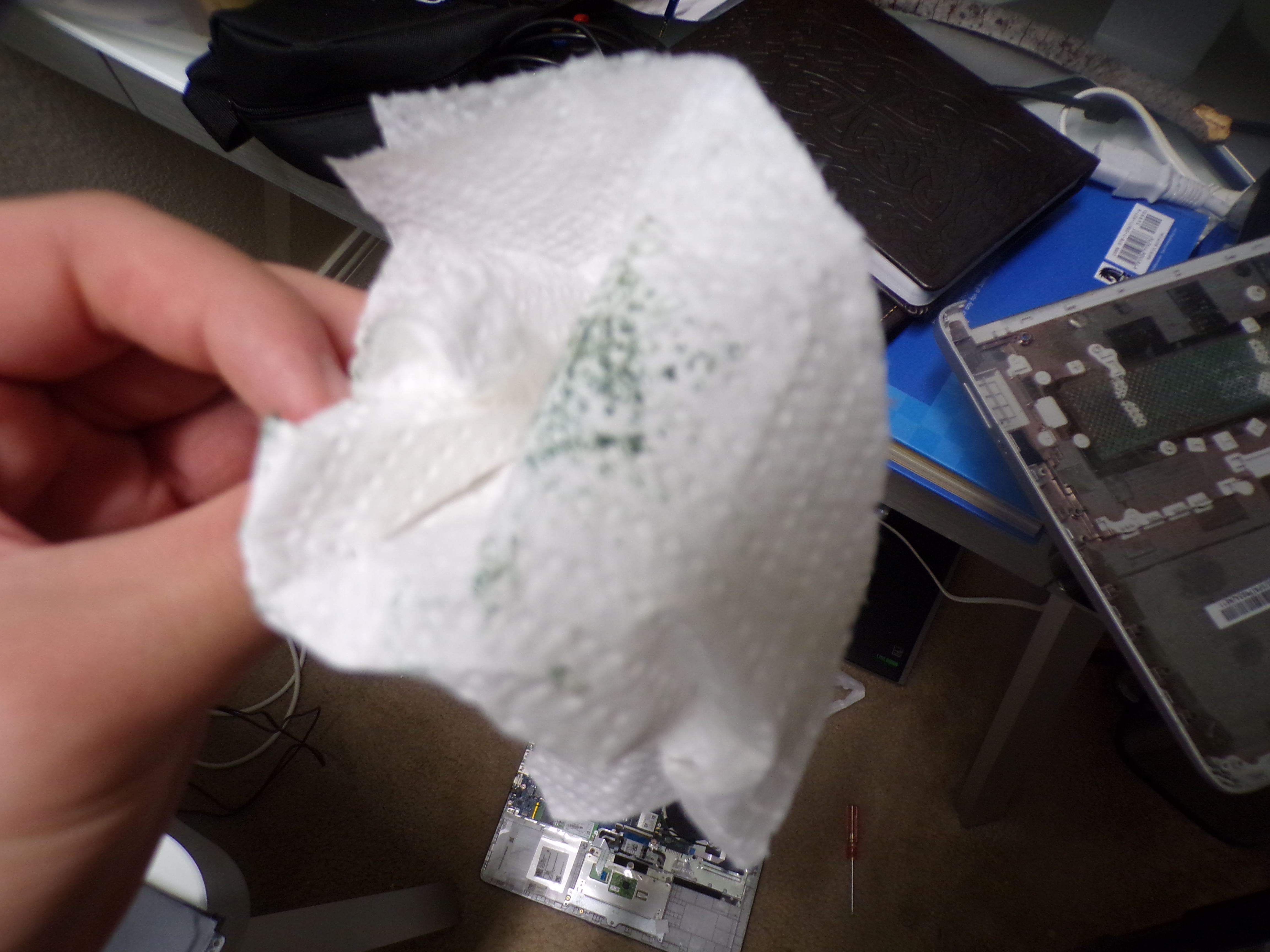 Laptop suddenly made burning smell, What could be the issue? - HP ...