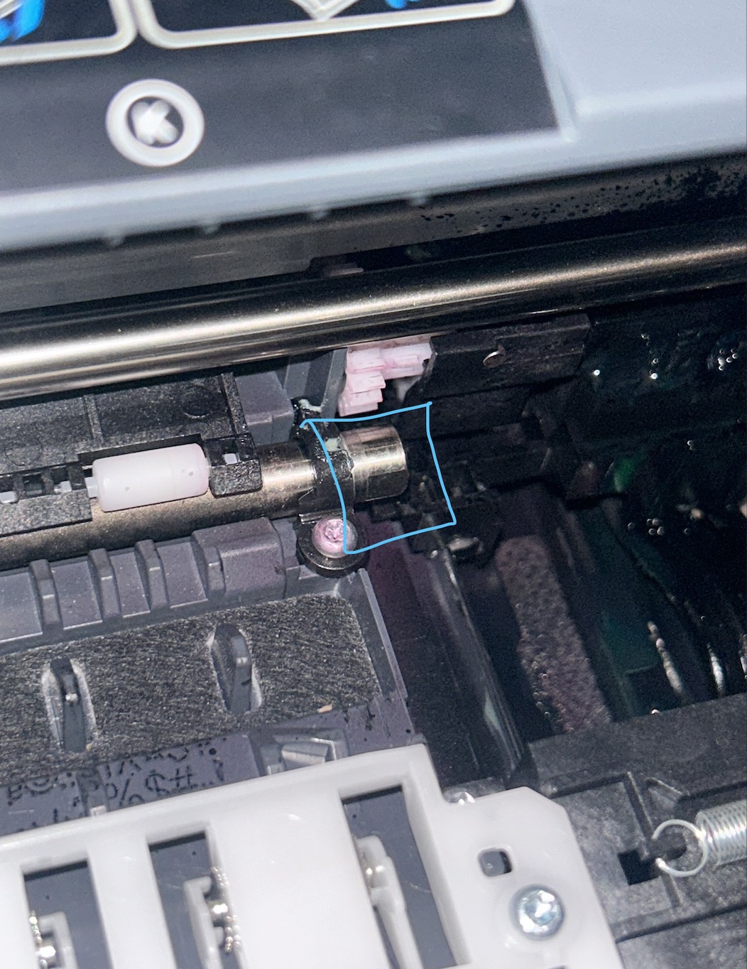 Solved Broken Piece in Printer Carriage Jam HP Support Community 8923126