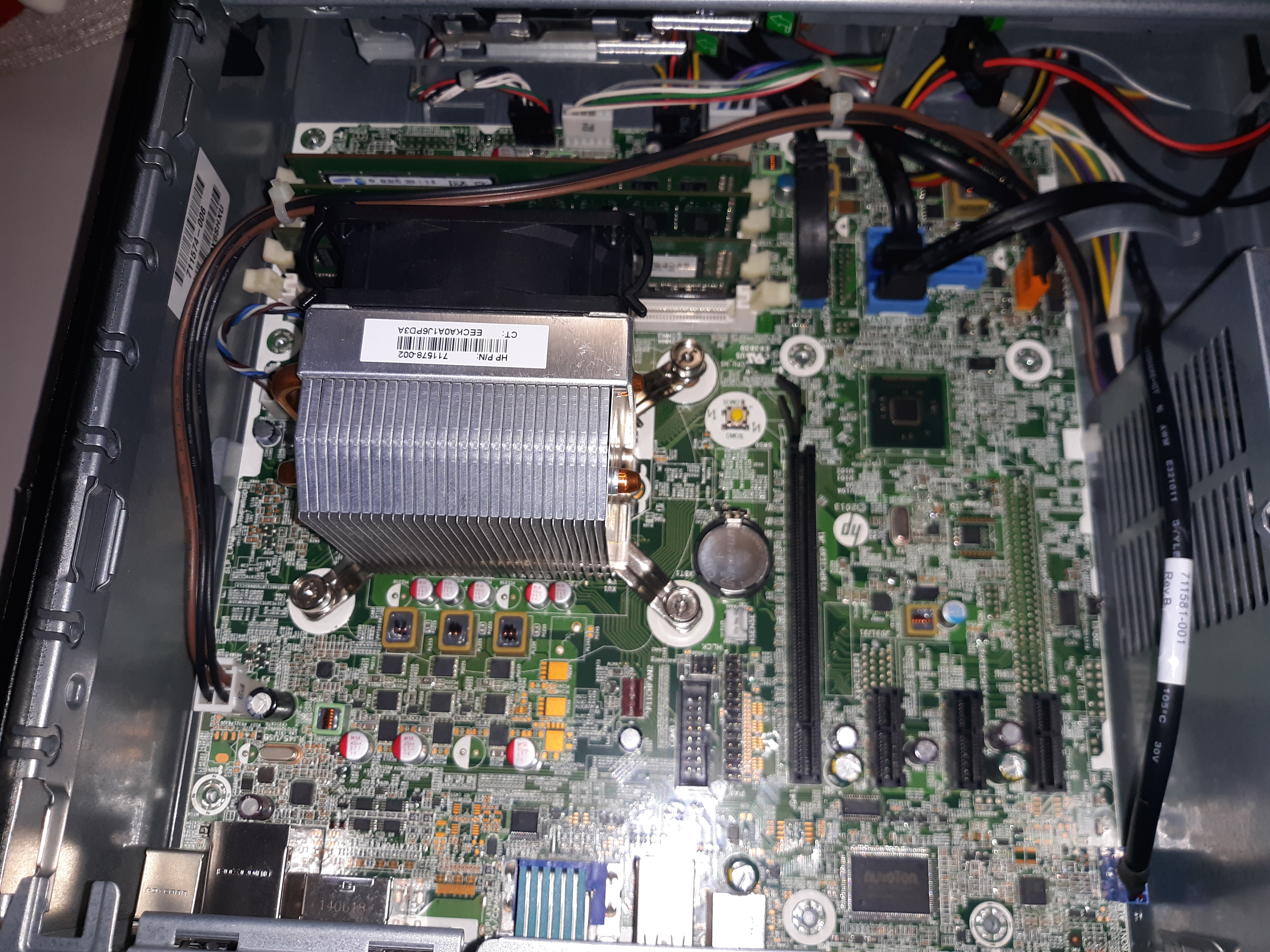 Computer turns on with no display - HP Support Community - 8951967