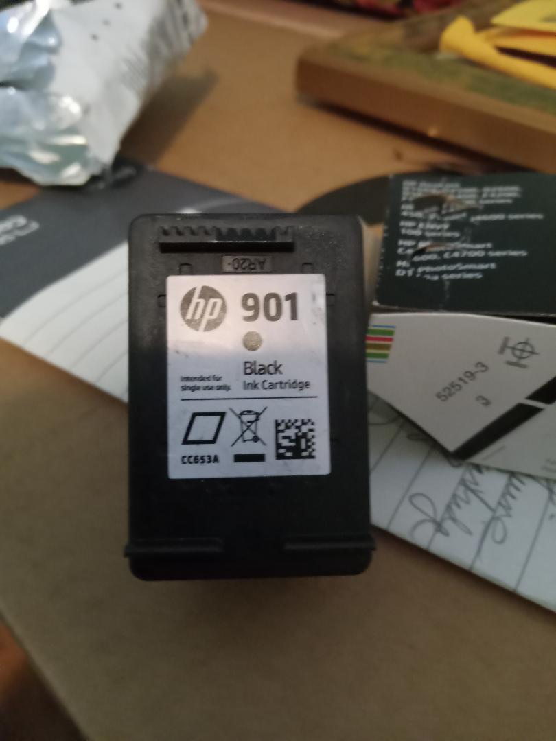 Cartridge in box not what it says on outside of box - HP Support ...