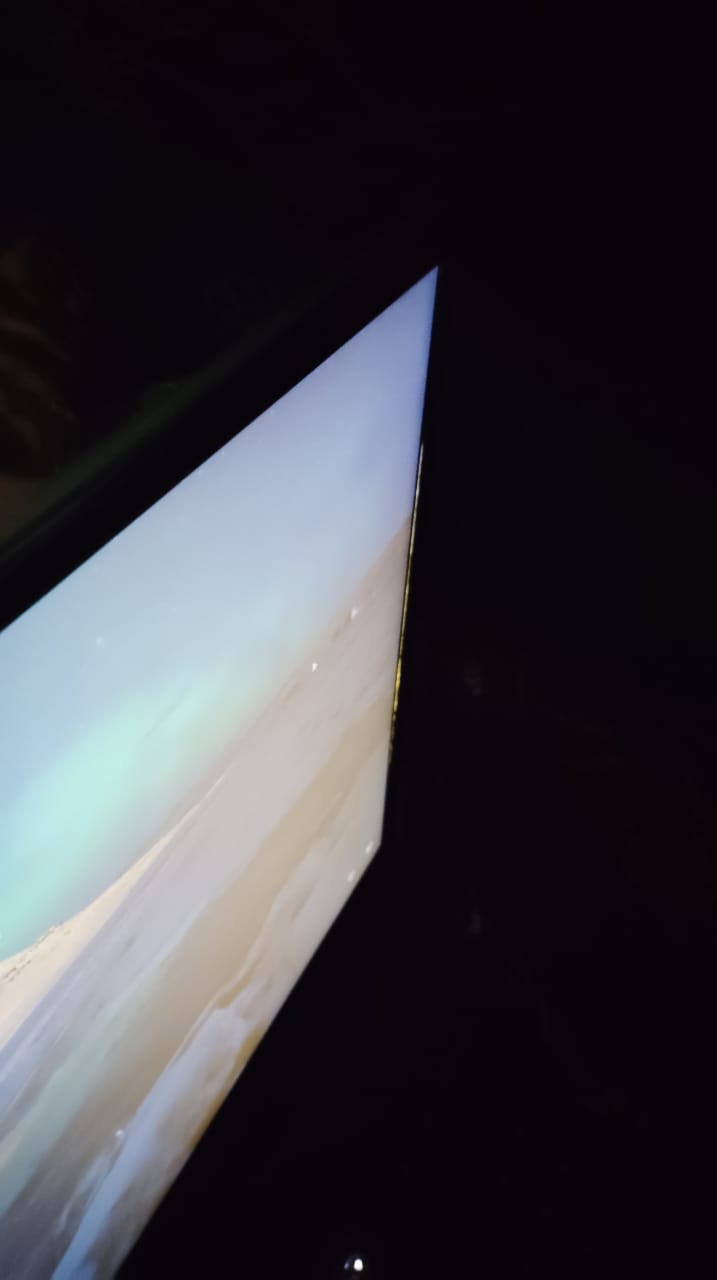 Gap between monitor Screen and Shell - HP Support Community - 9135191