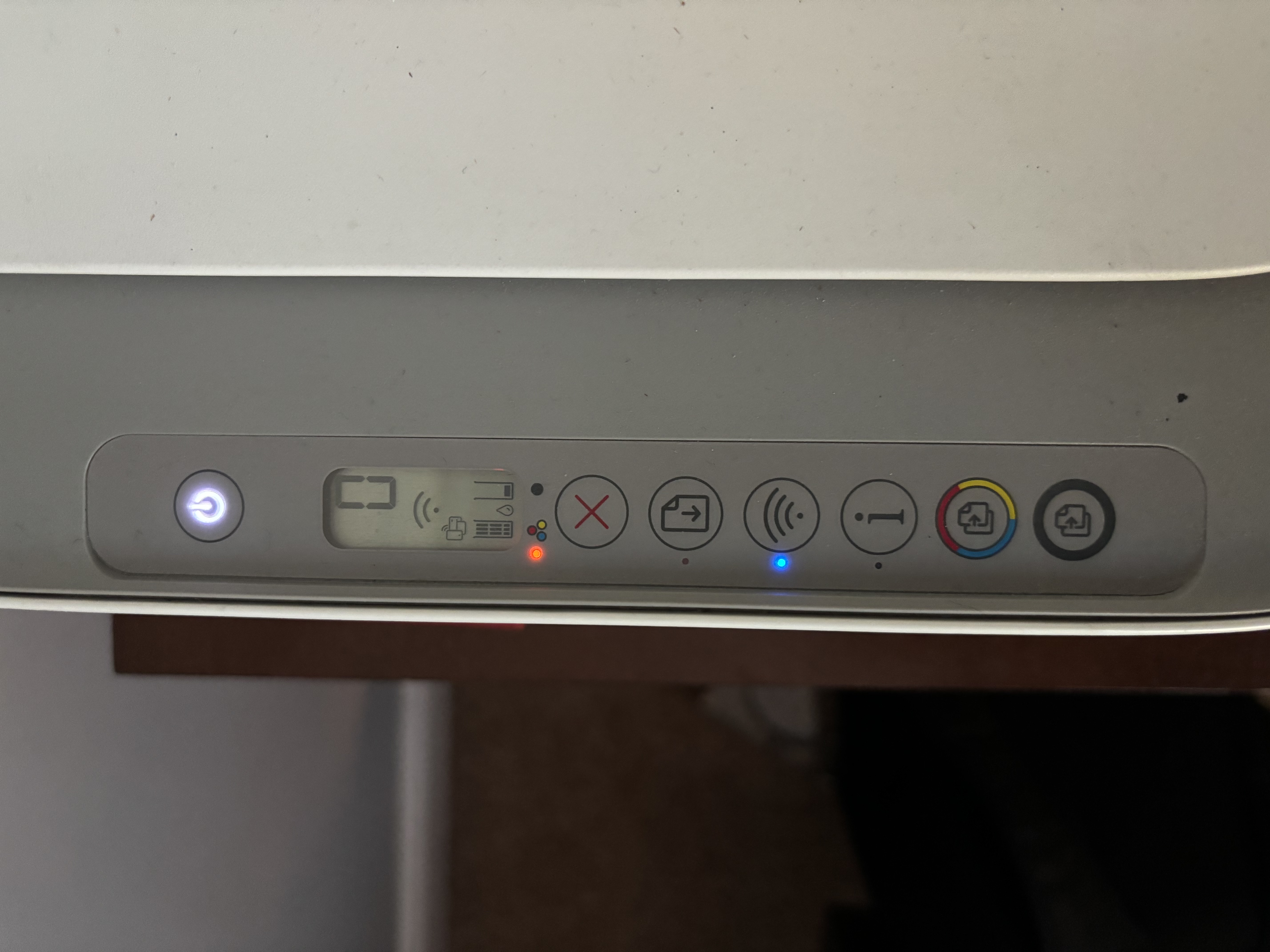 Light on near color printer logo - HP Support Community - 9206215