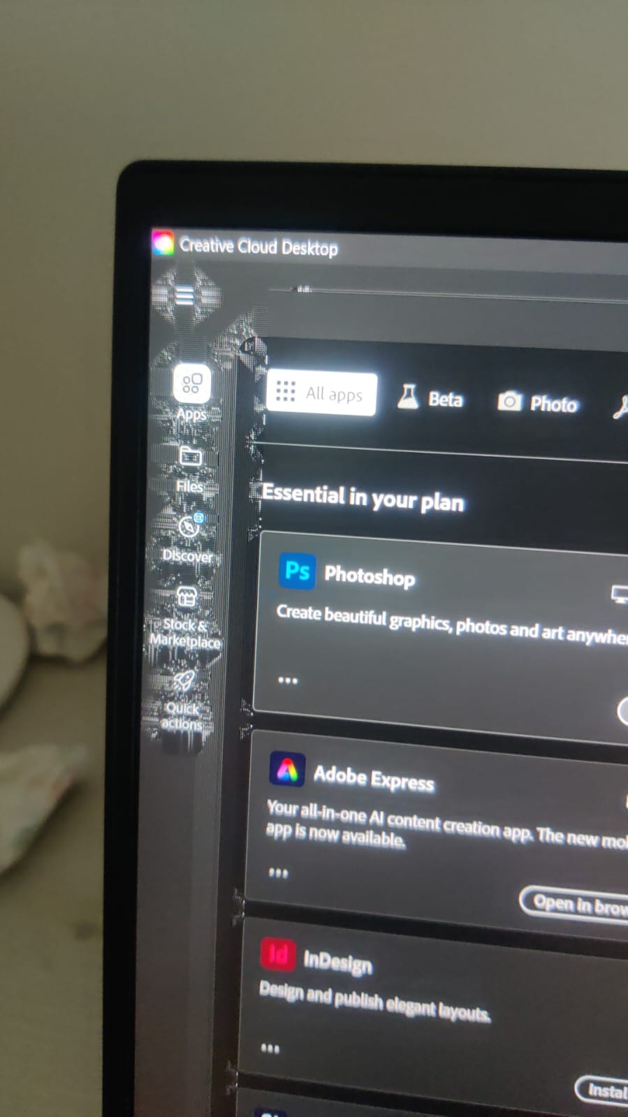 Screen shows graphics problem on some applications - HP Support ...