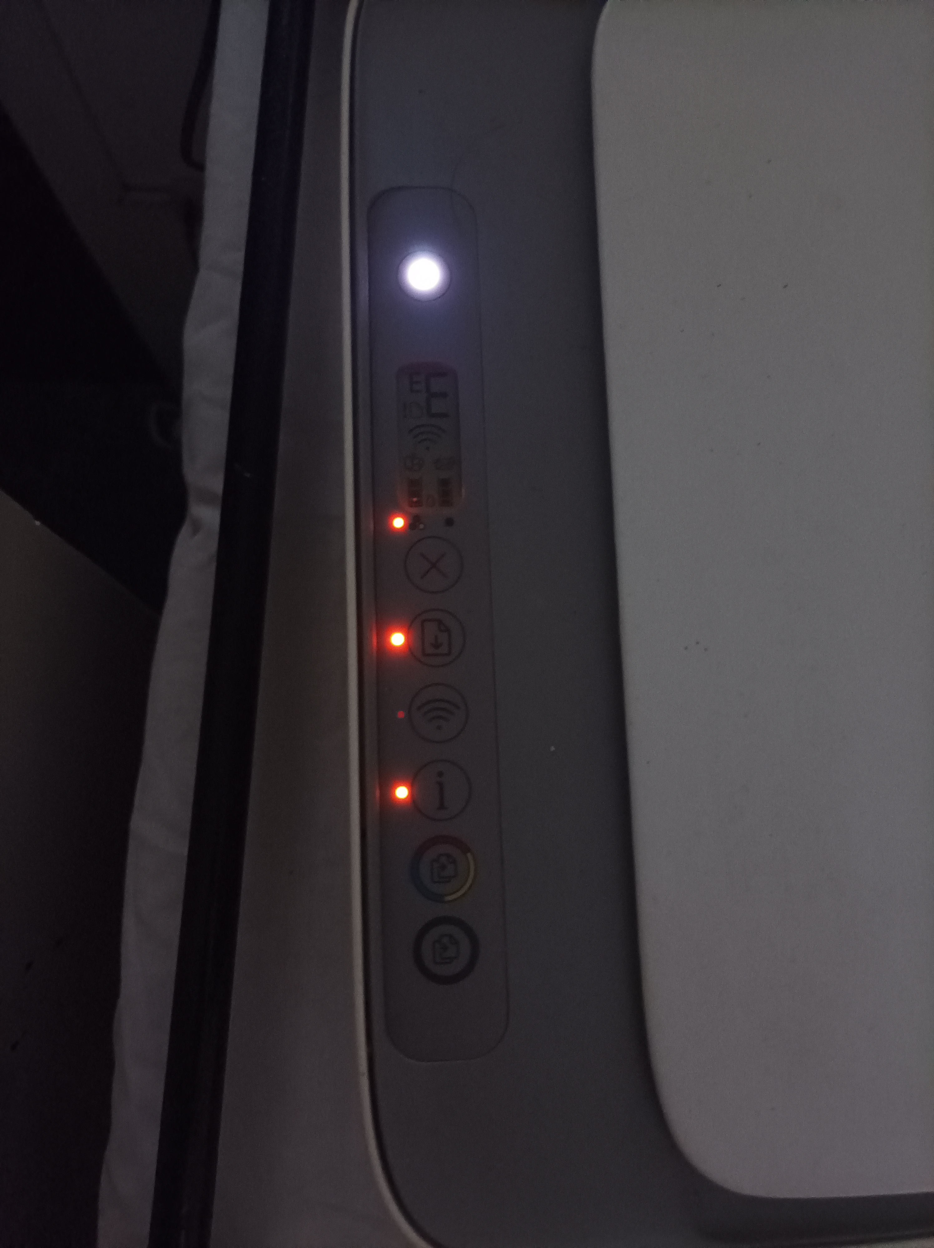 Error and blinking lights in Deskjet 2700 - HP Support Community - 9279659