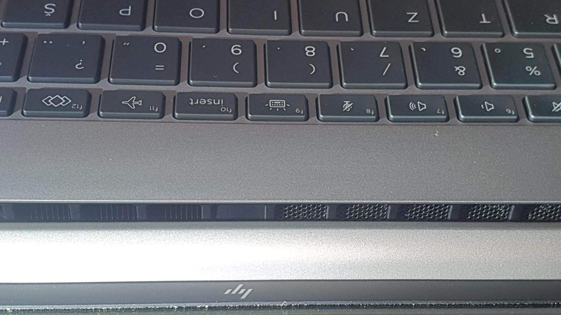 Ventilation problem with closed lid - HP Support Community - 9410116