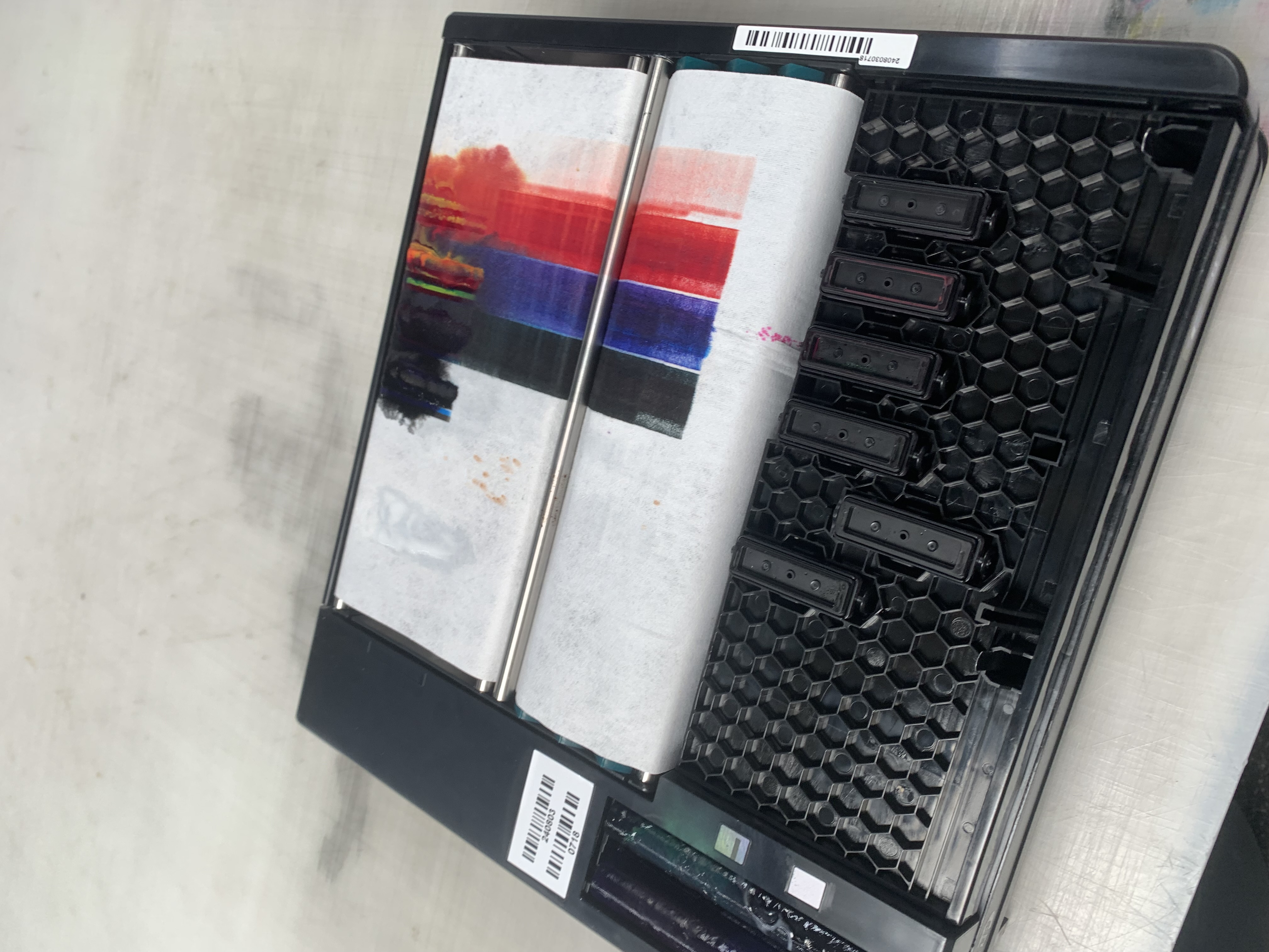Ink keeps gouping up on maintenance cartridge fiber material... - HP ...