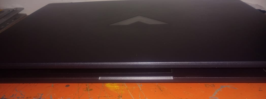 Laptop lid not closing properly and screen bends while closi... - HP ...