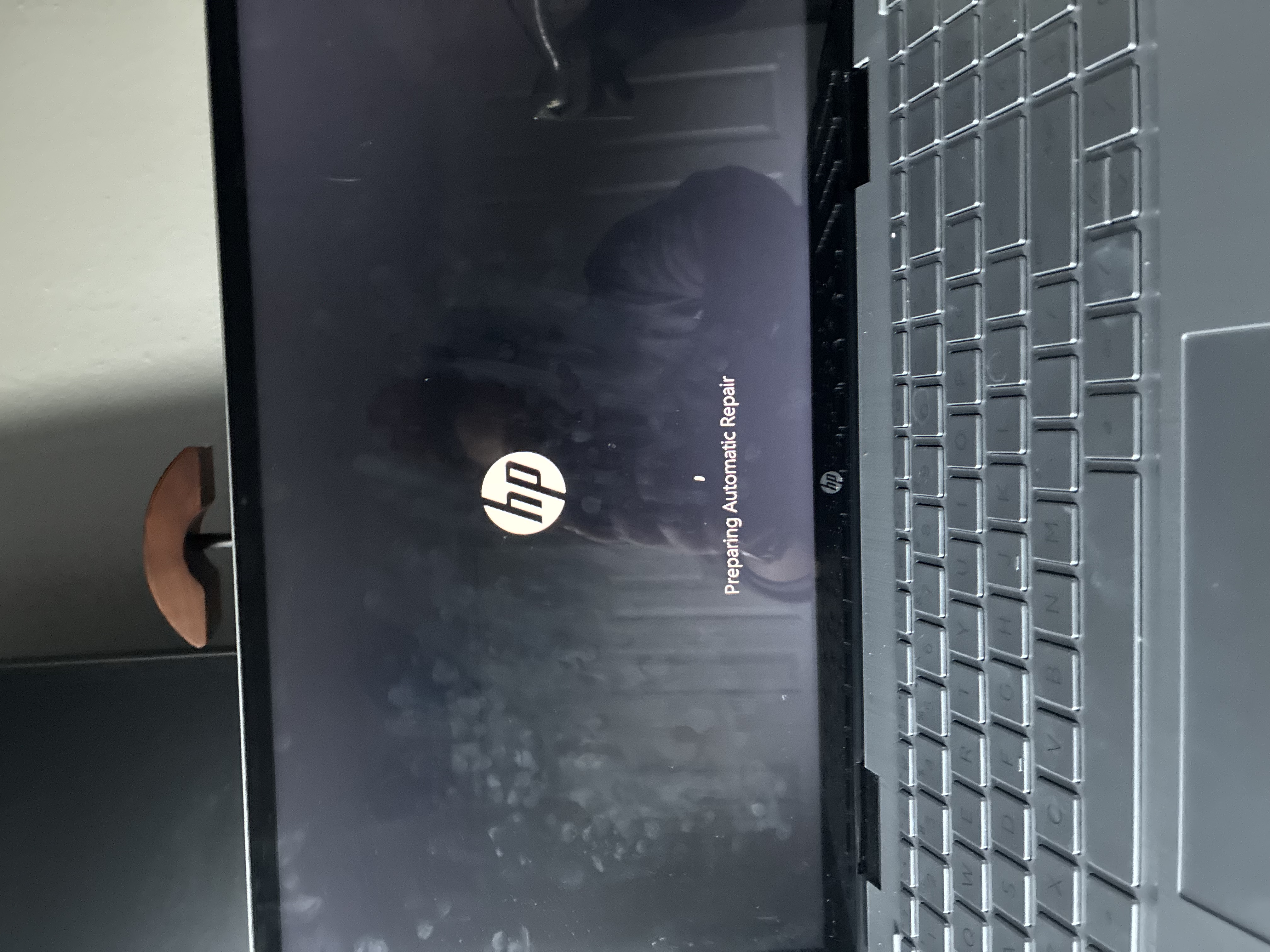 My computer is stuck on this screen, Help? - HP Support Community - 9546527