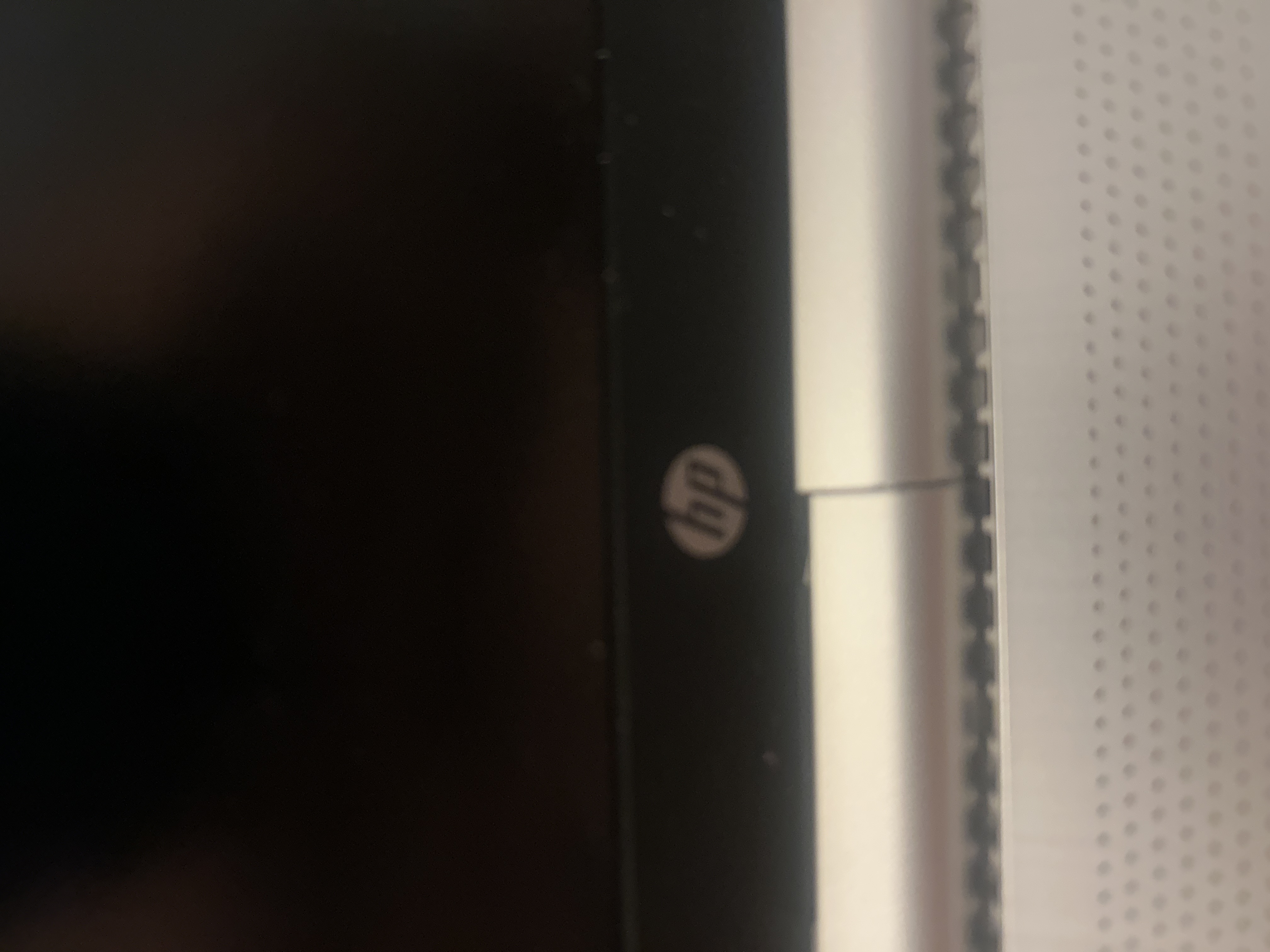 Crack screen with black on the screen and a crack with it ho... - HP ...
